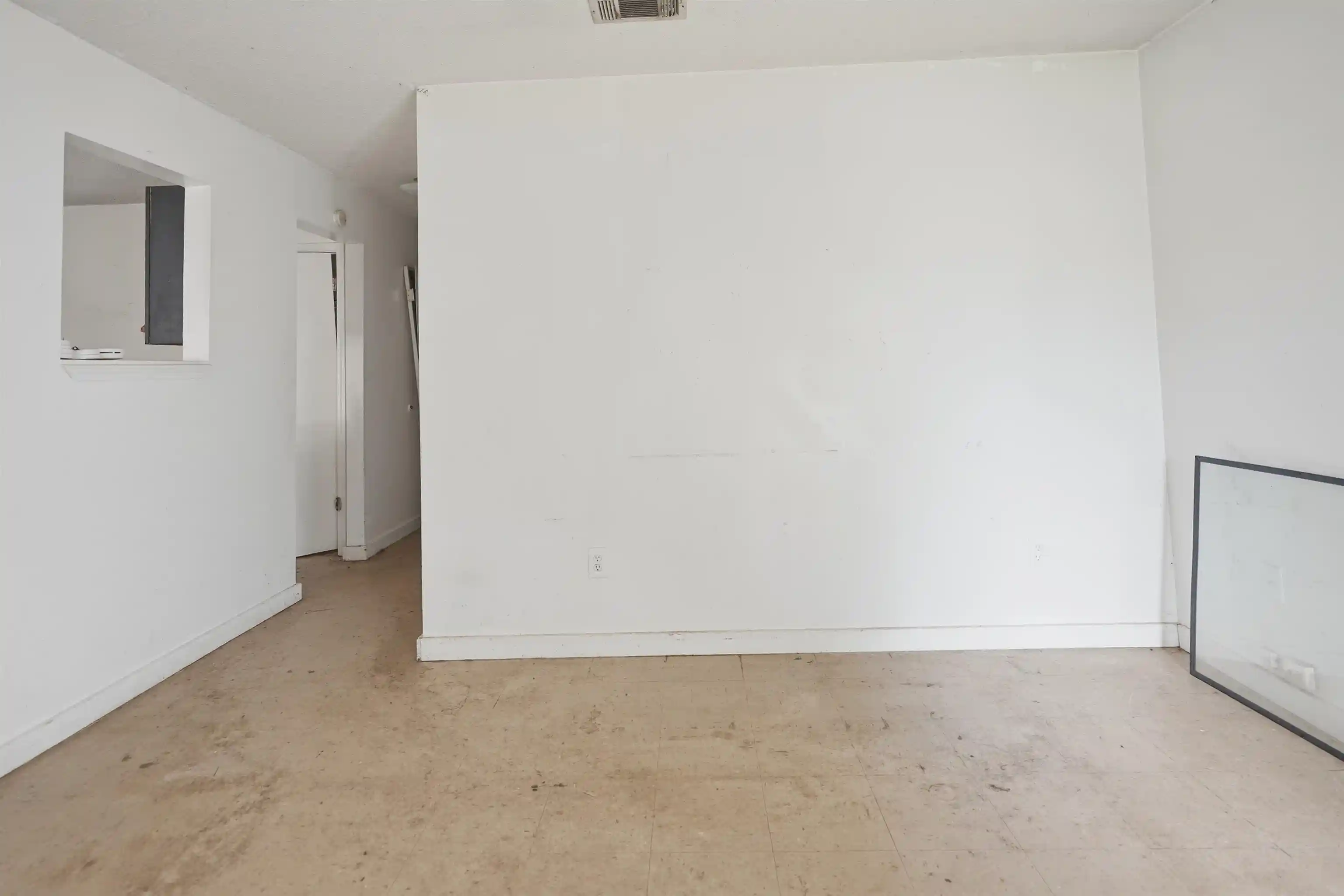 Photo 2 of Single family home for sale at 3842 Tessland Rd, Memphis, TN 38128 | MLS# 10225302 | Listing updated on 2026-09-10