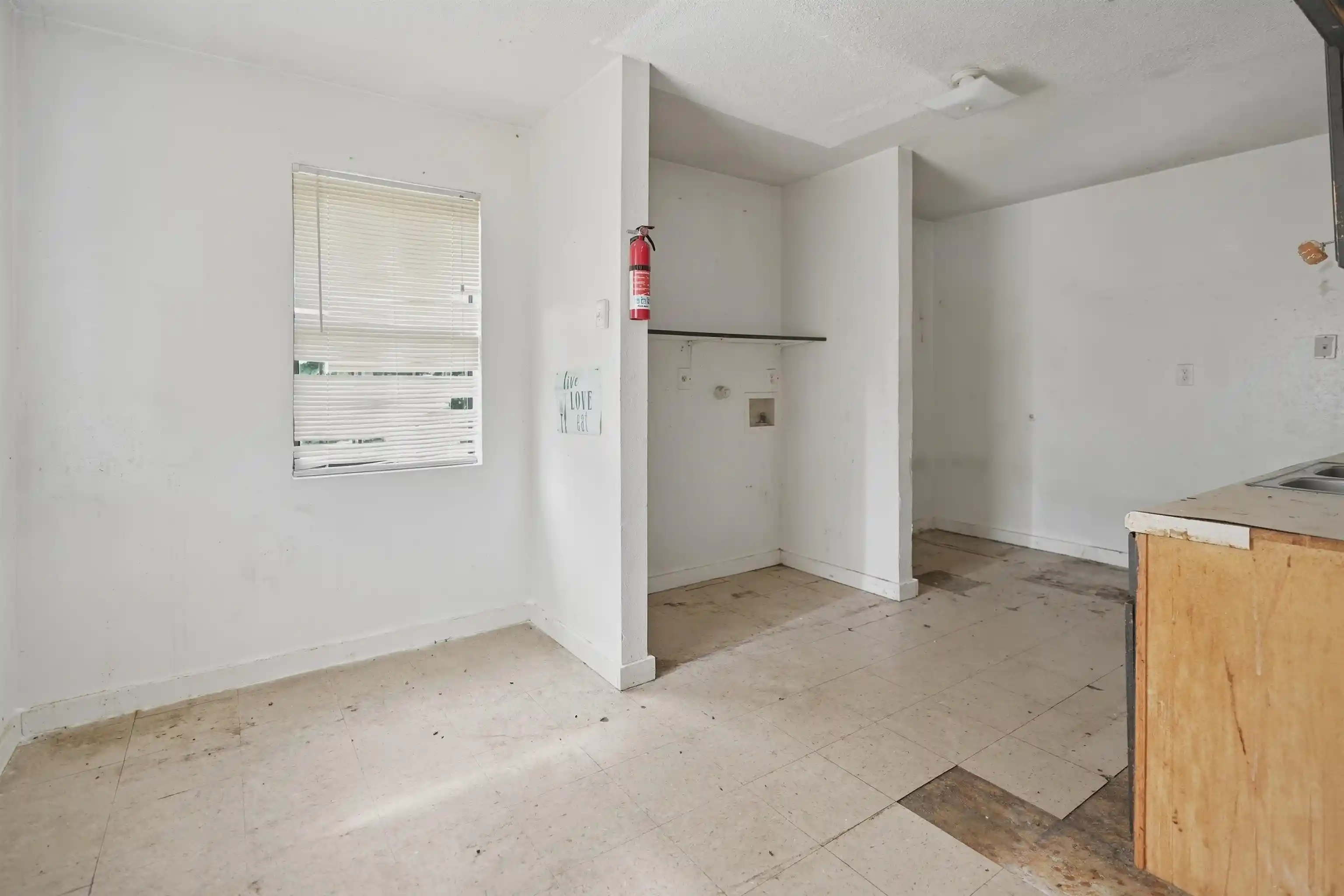 Photo 3 of Single family home for sale at 3842 Tessland Rd, Memphis, TN 38128 | MLS# 10225302 | Listing updated on 2026-09-10