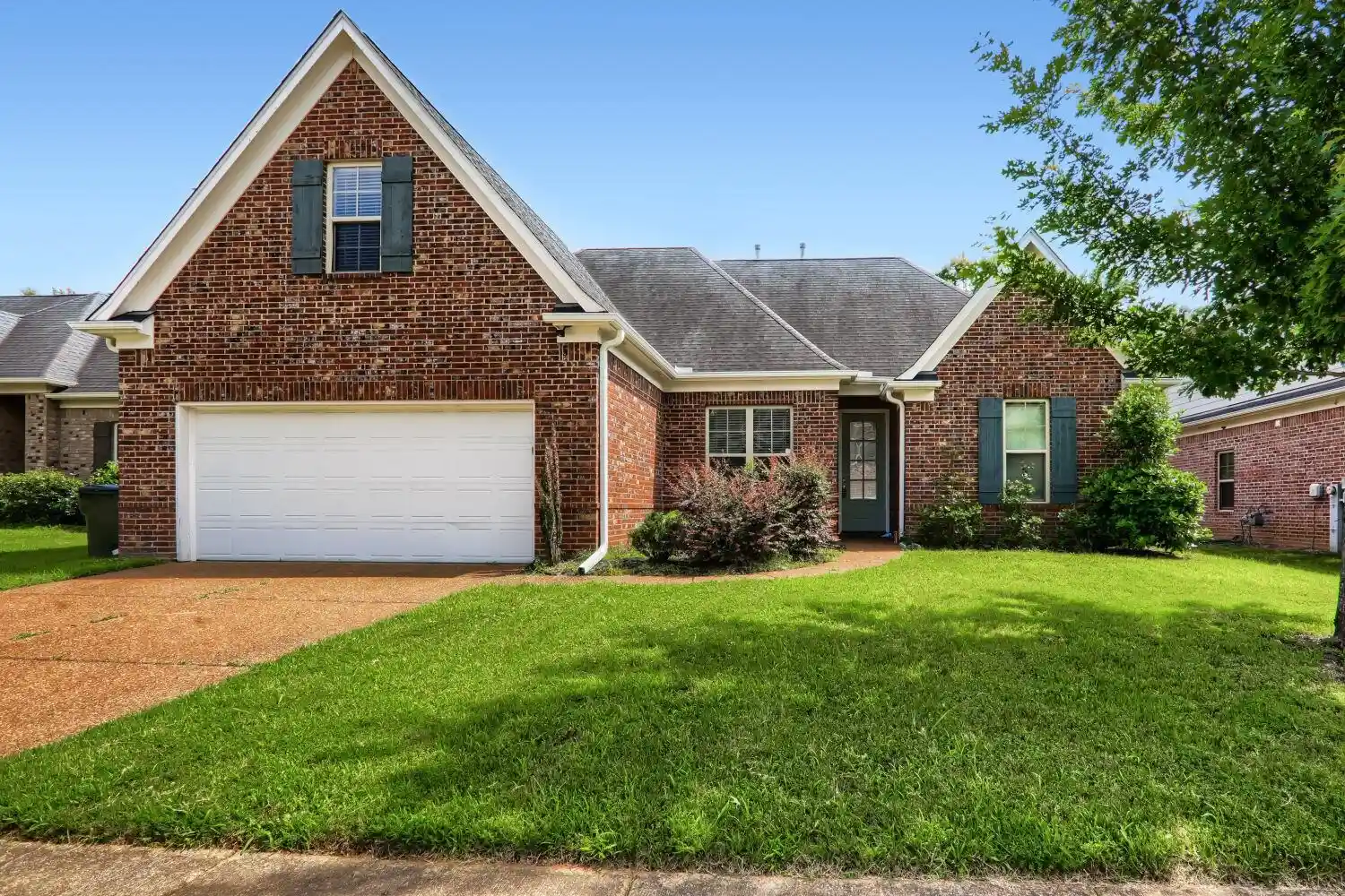 Photo 1 of Single family home for sale at 7915 Country Lake Dr, Bartlett, TN 38133 | MLS# 10225303 | Listing updated on 2026-08-26