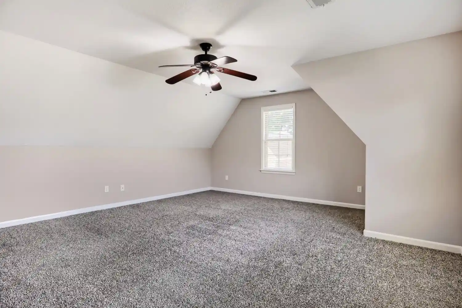 Photo 4 of Single family home for sale at 7915 Country Lake Dr, Bartlett, TN 38133 | MLS# 10225303 | Listing updated on 2026-08-26