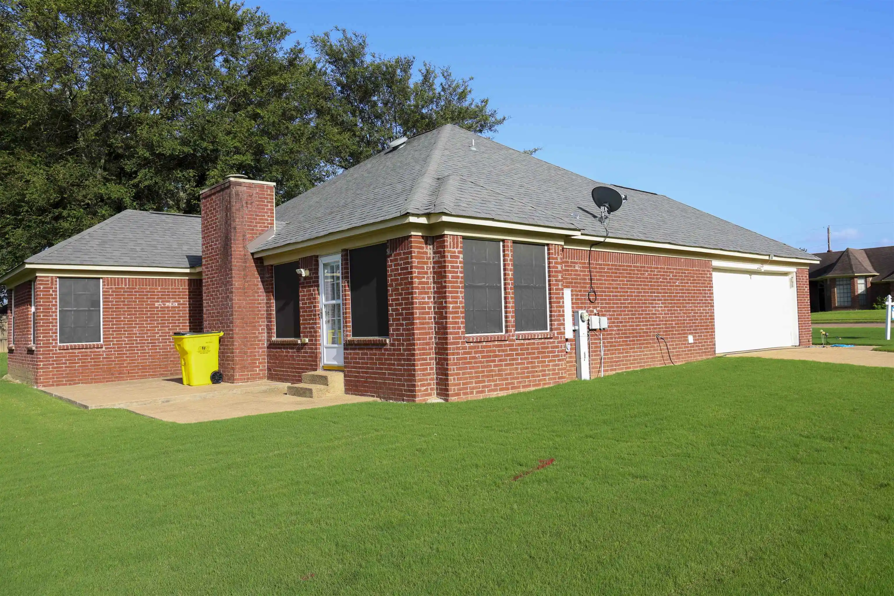 Single family home for sale at 6626 Finch Rd, Memphis, TN 38141 | MLS# 10225311