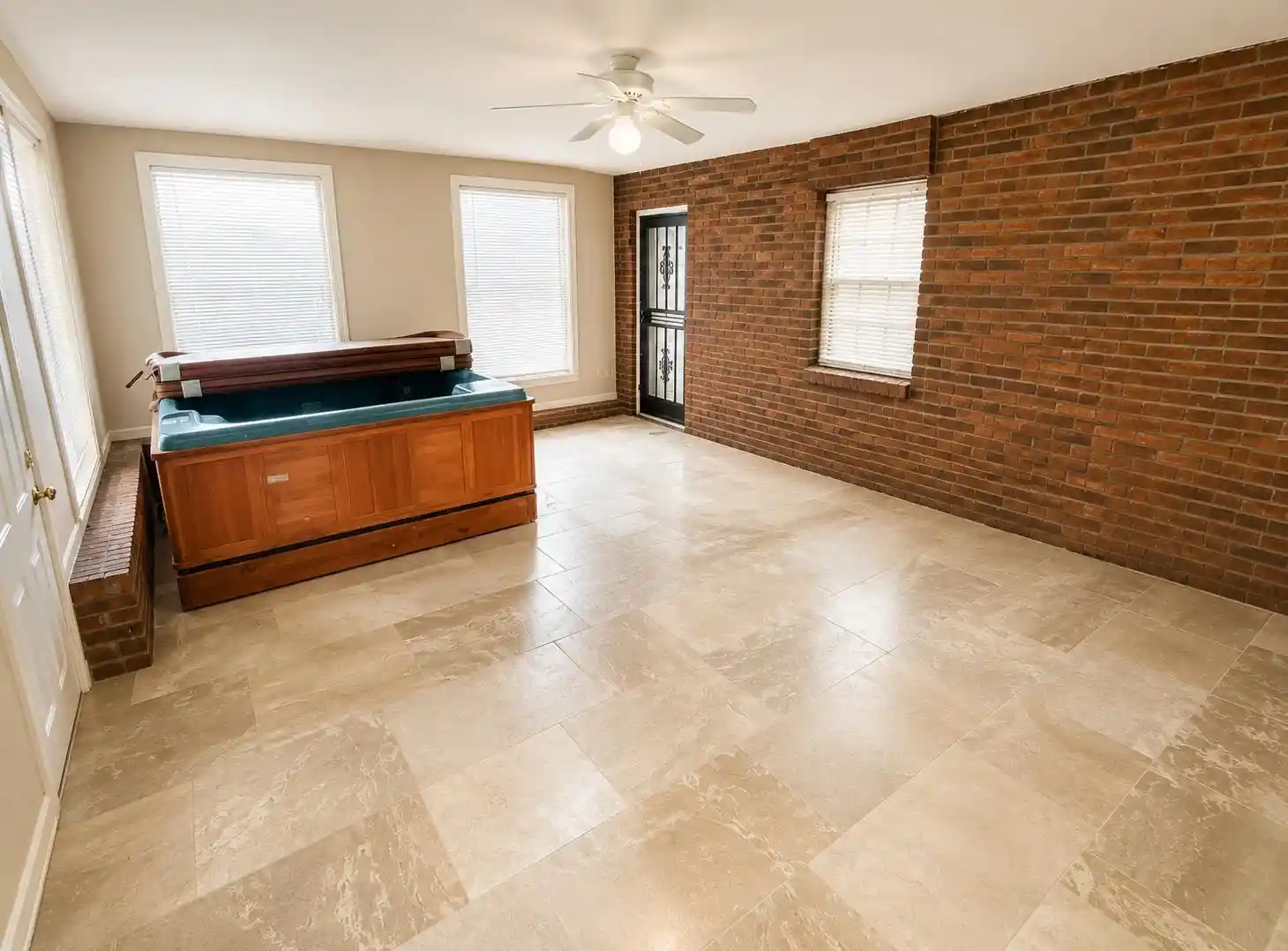 Photo 4 of Single family home for sale at 6888 Kingham Cv, Memphis, TN 38119 | MLS# 10225336 | Listing updated on 2026-09-05