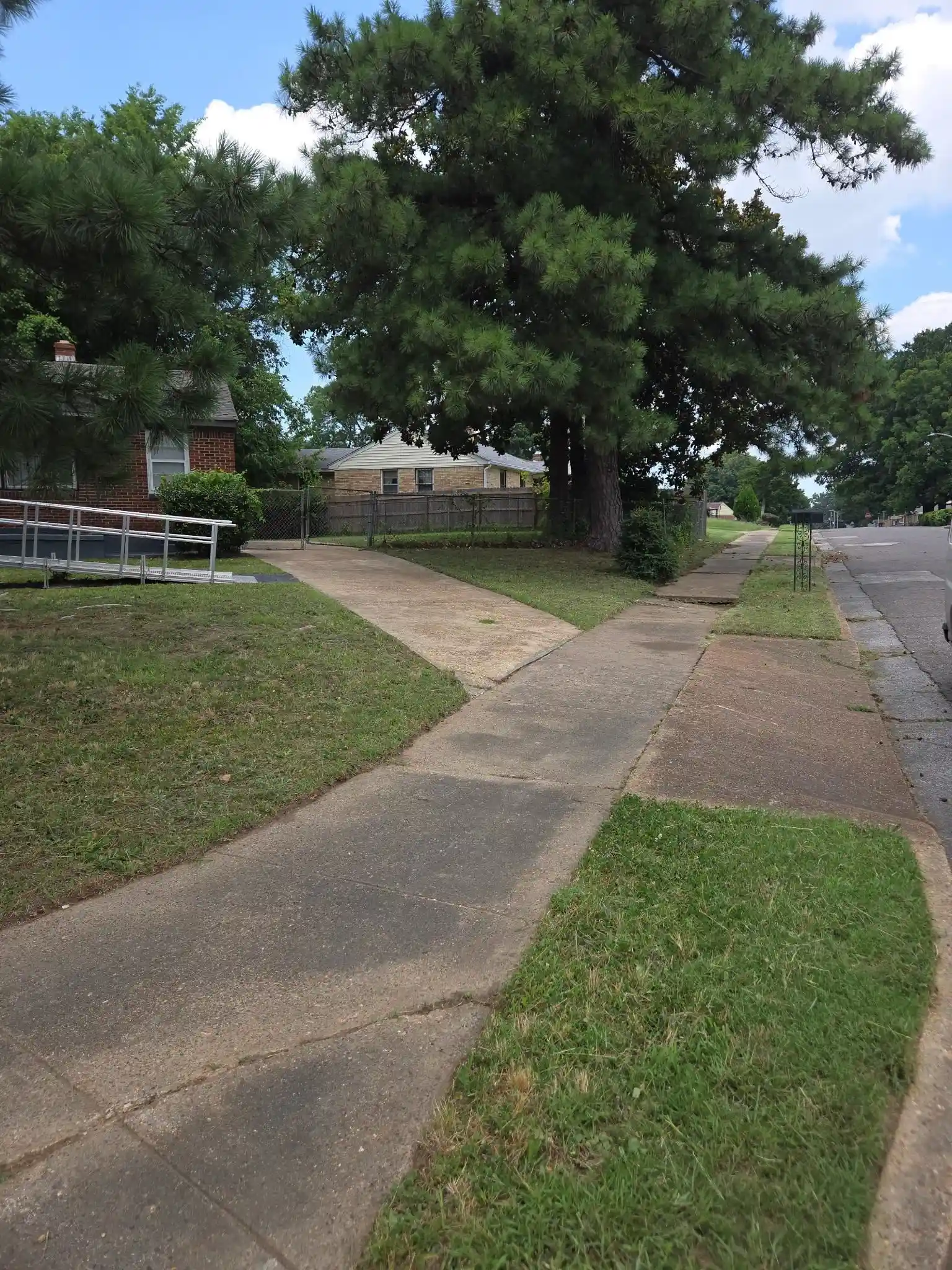 Photo 2 of Single family home for sale at 1510 Gausco Rd, Memphis, TN 38106 | MLS# 10225337 | Listing updated on 2026-07-22