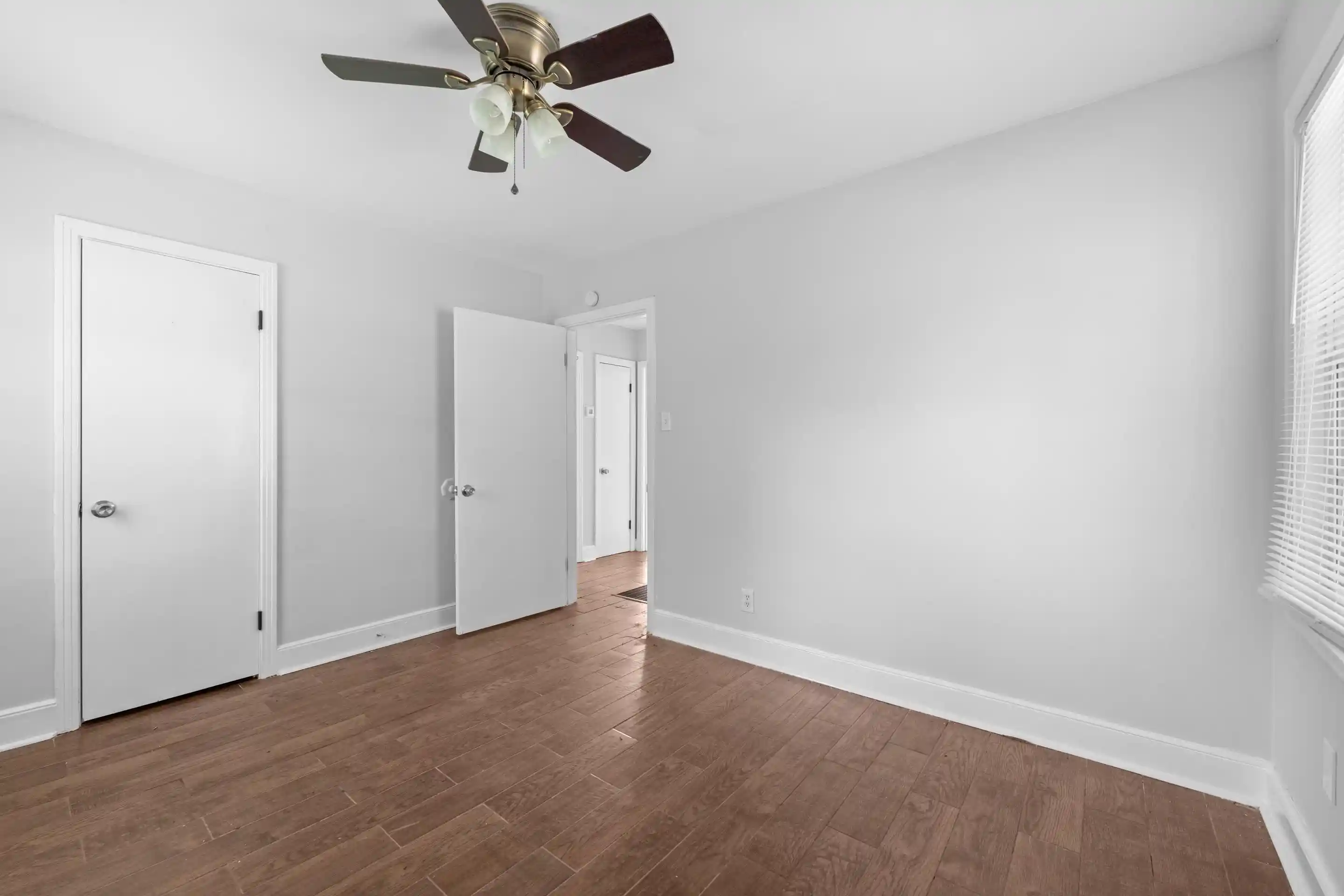 Photo 3 of Single family home for sale at 3295 W Rosita Cir, Memphis, TN 38116 | MLS# 10225364 | Listing updated on 2026-07-03