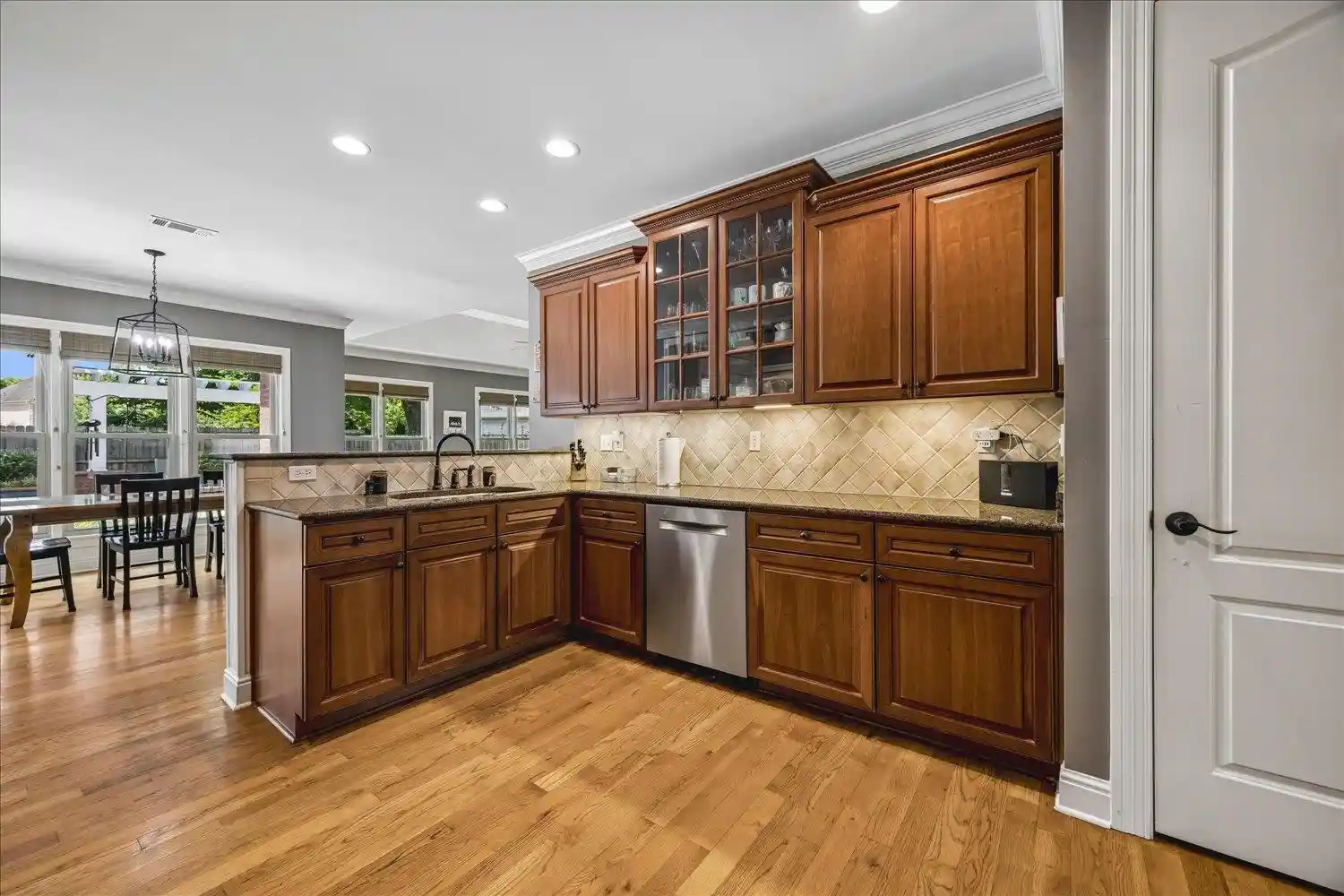 2nd image of 9437 Groveview Cv, Germantown, TN 38139 | MLS# 10225368