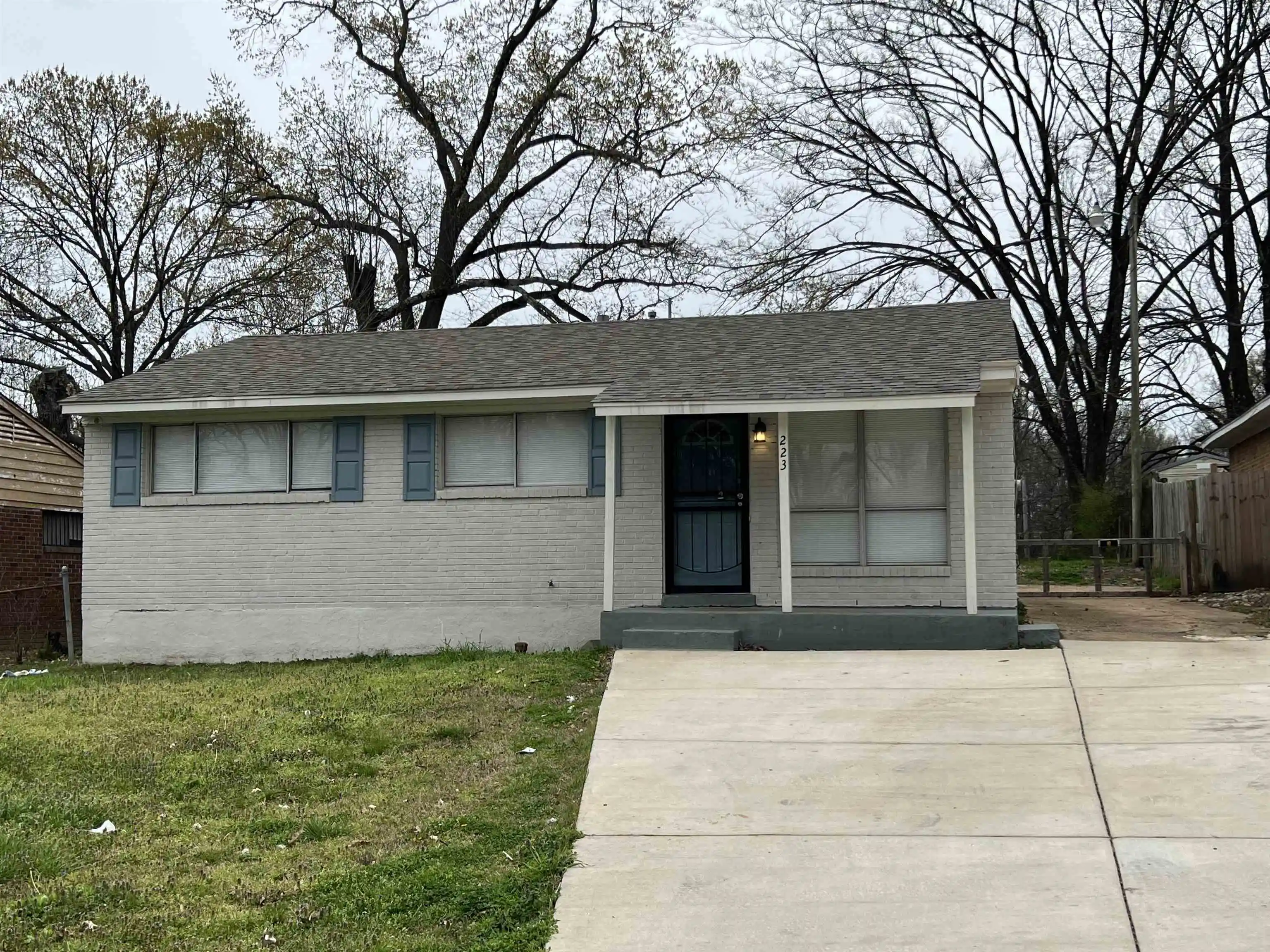 Photo 1 of Single family home for sale at 223 Charter Ave, Memphis, TN 38109 | MLS# 10225371 | Listing updated on 2026-09-15