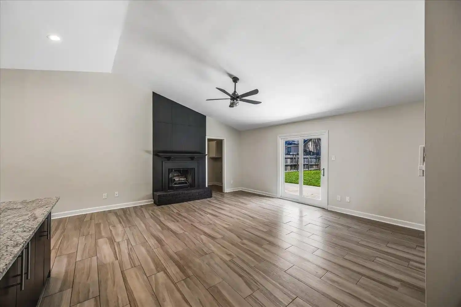 Photo 2 of Sale Pending at 5292 Bruton Ave, Memphis, TN 38135 | MLS# 10225396 | Listing updated on 2026-09-06