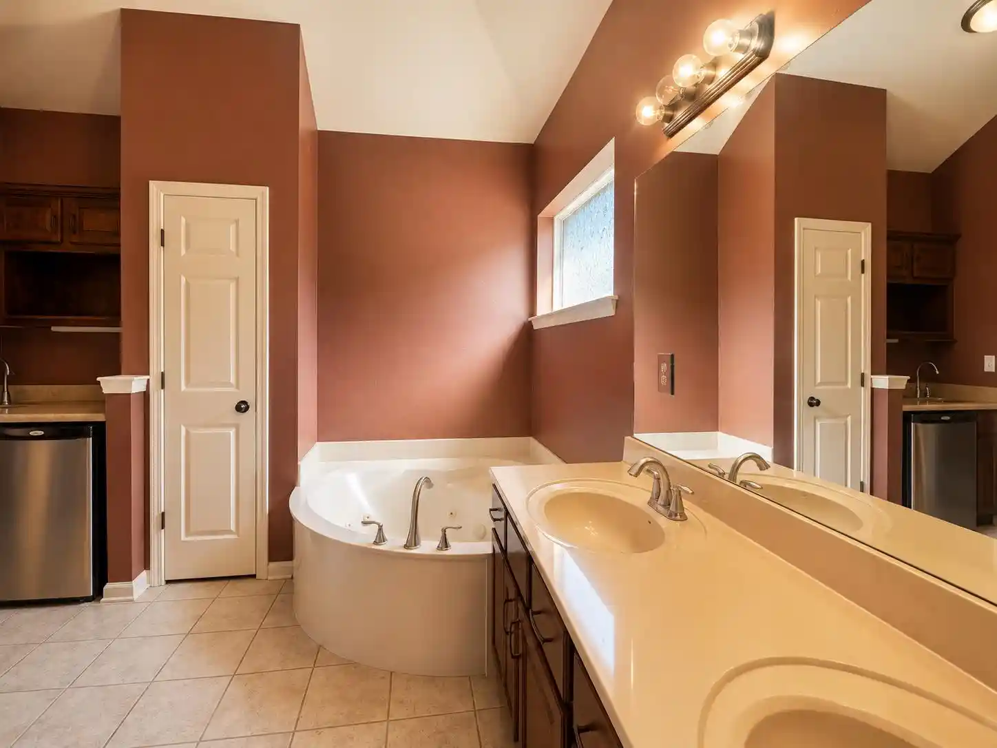 Photo 3 of Single family home for sale at 4883 Saddlehorn Dr, Memphis, TN 38125 | MLS# 10225401 | Listing updated on 2026-08-28