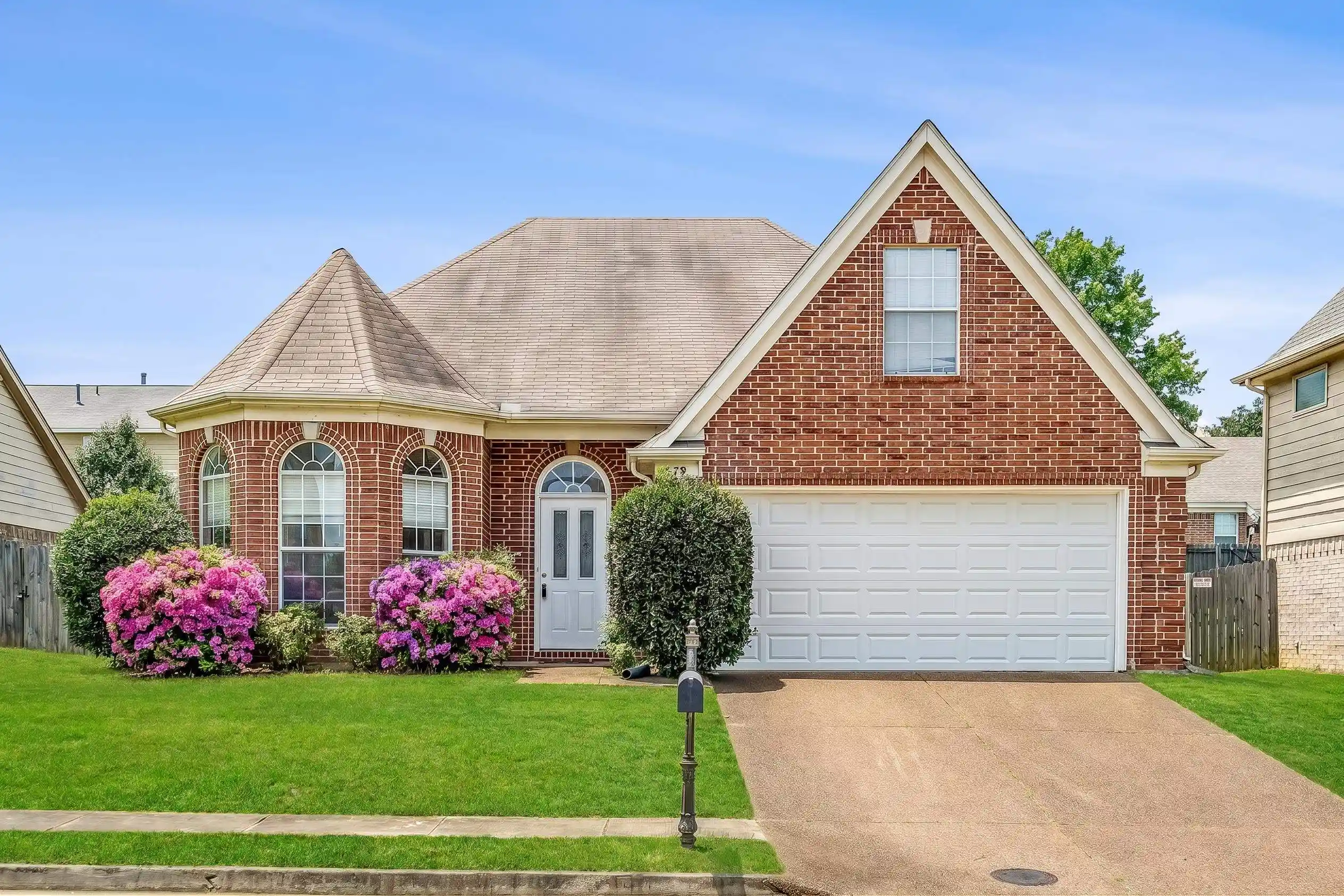 Photo 1 of Single family home for sale at 4879 Ridge Walk Ln, Memphis, TN 38125 | MLS# 10225406 | Listing updated on 2026-08-28