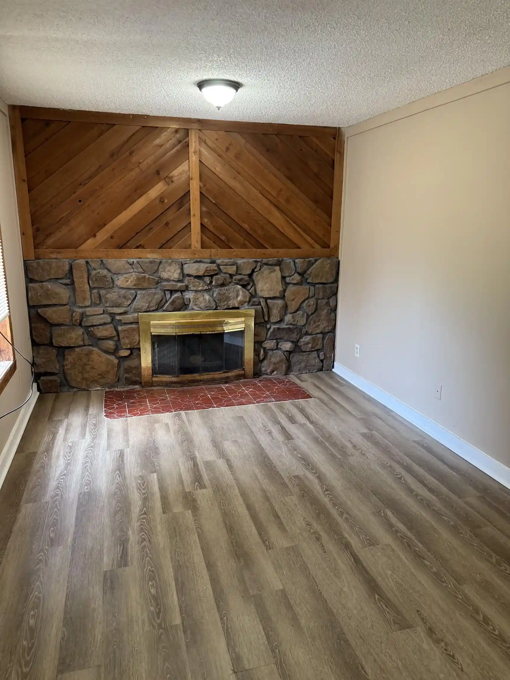 Photo 3 of Sale Pending at 6094 Gascony Dr, Memphis, TN 38115 | MLS# 10225483 | Listing updated on 2026-10-02