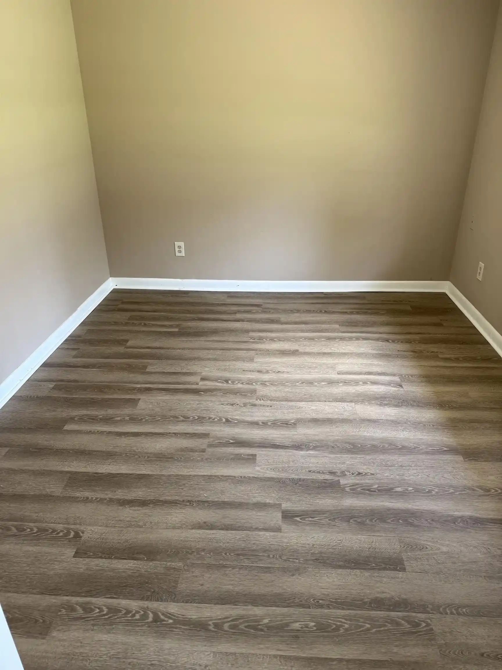 Photo 4 of Sale Pending at 6094 Gascony Dr, Memphis, TN 38115 | MLS# 10225483 | Listing updated on 2026-10-02