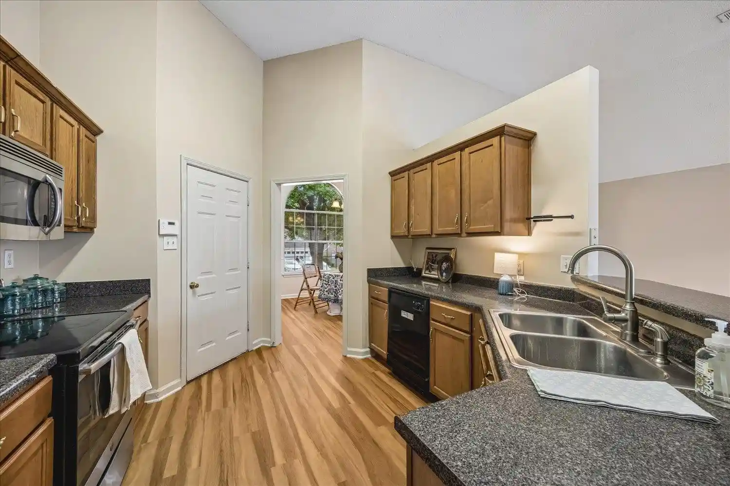 Photo 3 of Sale Pending at 2724 Green Turtle Trl, Cordova, TN 38016 | MLS# 10225510 | Listing updated on 2026-09-27