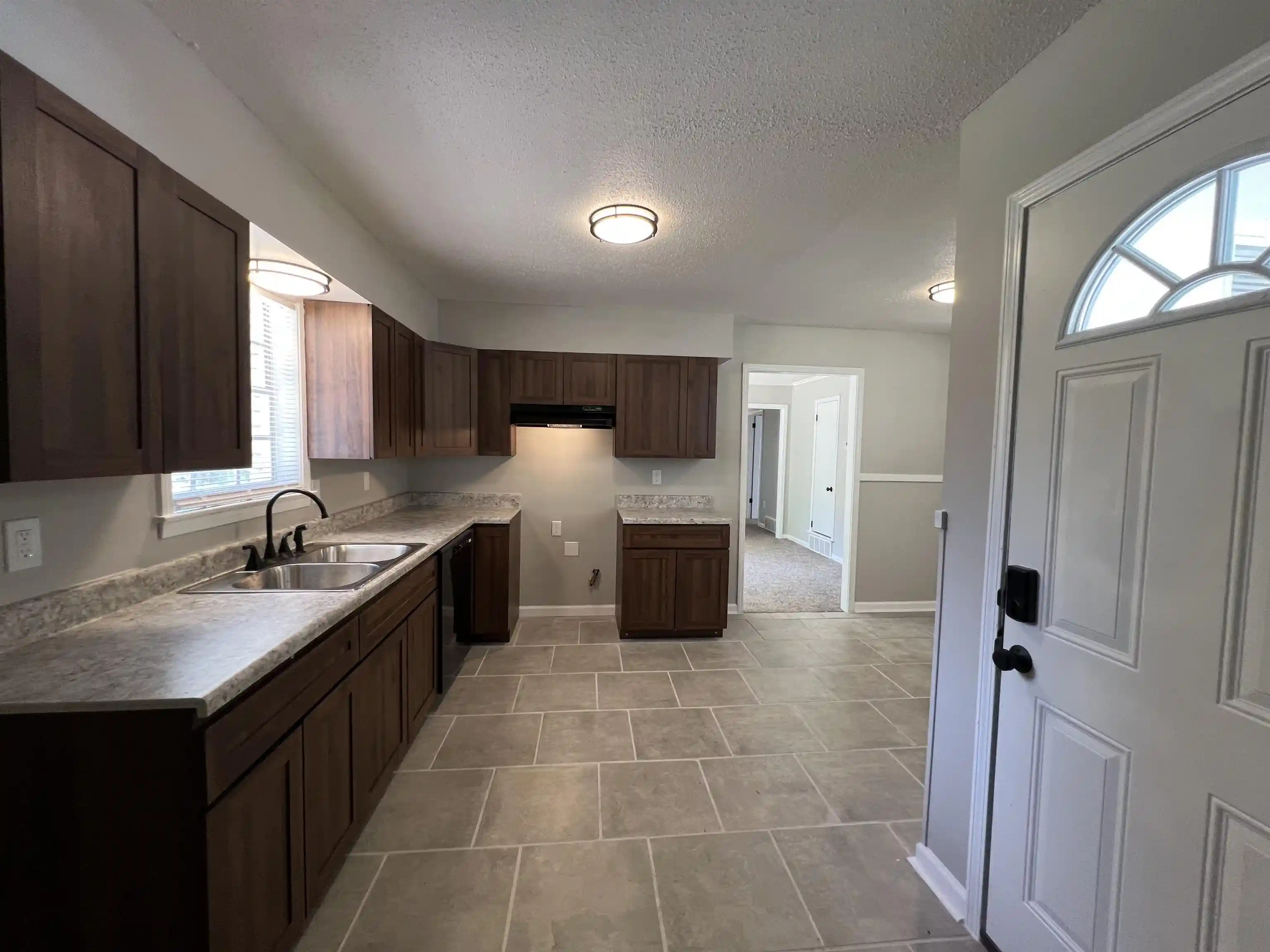 Photo 4 of Sale Pending at 4562 Sundown Ln, Memphis, TN 38109 | MLS# 10225529 | Listing updated on 2026-07-08