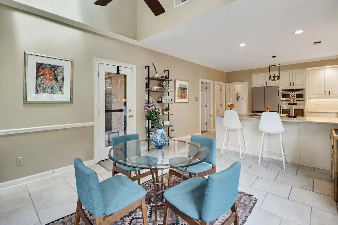 3rd image of 9675 Spring Hollow Cv, Germantown, TN 38139 | MLS# 10225548