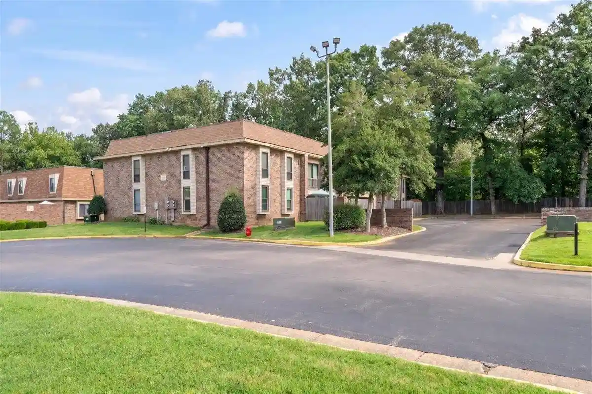 1st image of 6633 S Poplar Woods Cir #4, Germantown, TN 38138 | MLS# 10225568