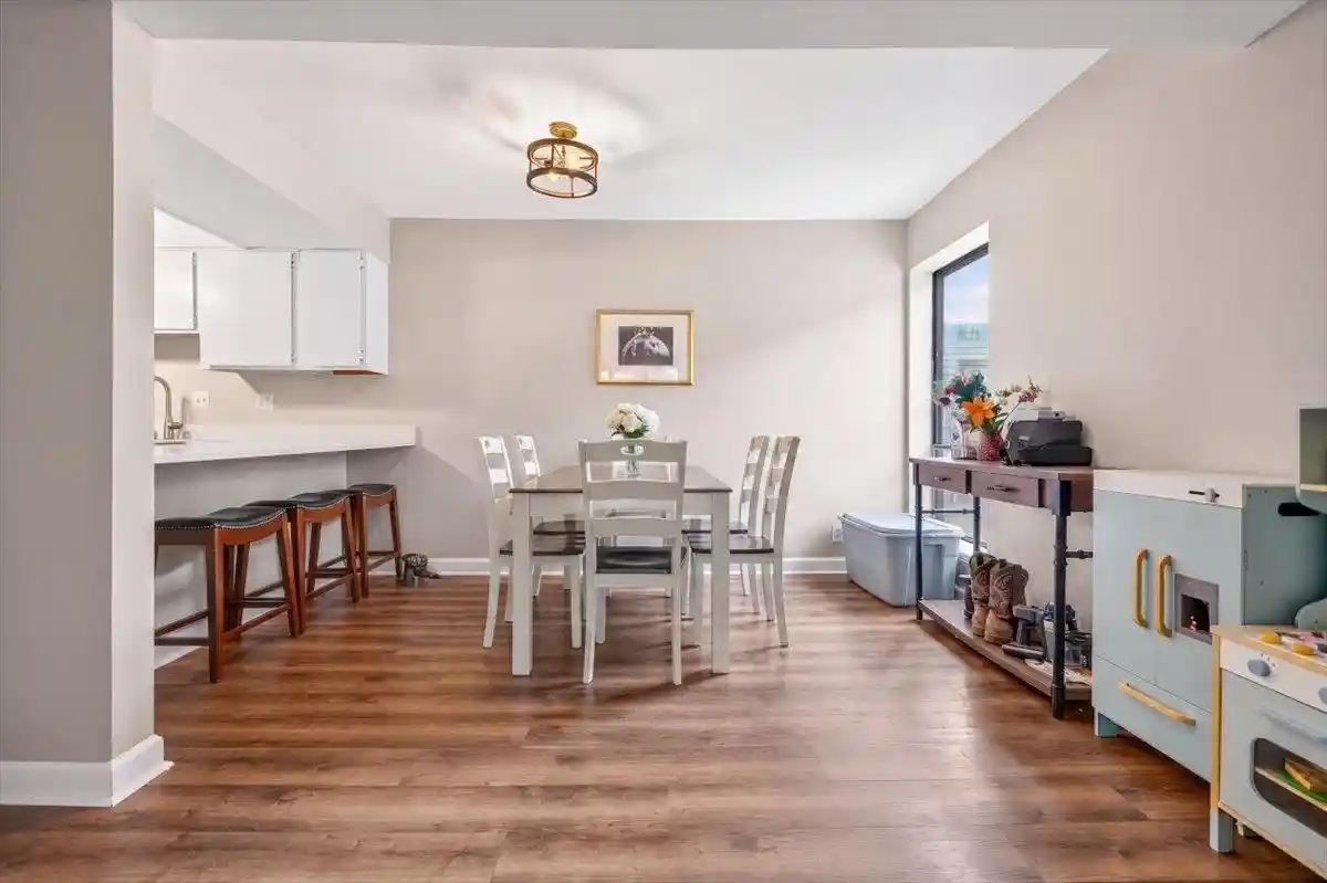 2nd image of 6633 S Poplar Woods Cir #4, Germantown, TN 38138 | MLS# 10225568