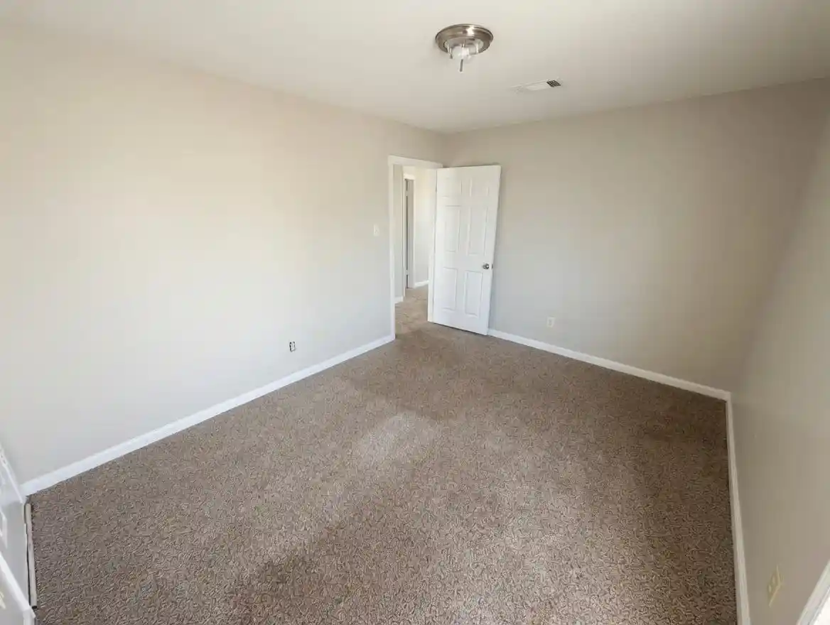 Photo 4 of Townhouse for sale at 5549 Blossom Ln, Memphis, TN 38115 | MLS# 10225604 | Listing updated on 2026-09-11