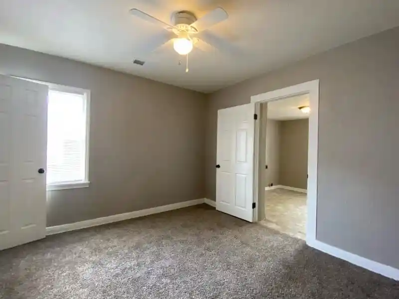 Photo 3 of Single family home for sale at 1869 S Lauderdale St, Memphis, TN 38106 | MLS# 10225619 | Listing updated on 2026-07-08