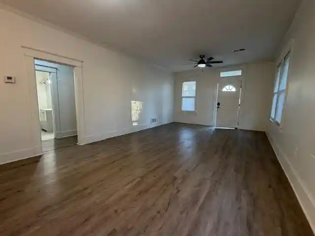 Photo 4 of Single family home for sale at 1073 Bruce St, Memphis, TN 38104 | MLS# 10225633 | Listing updated on 2026-07-08