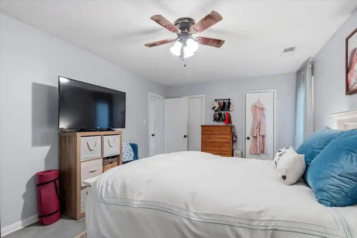 Photo 2 of Single family home for sale at 5847 Bobbitt Dr, Bartlett, TN 38134 | MLS# 10225640 | Listing updated on 2026-08-06