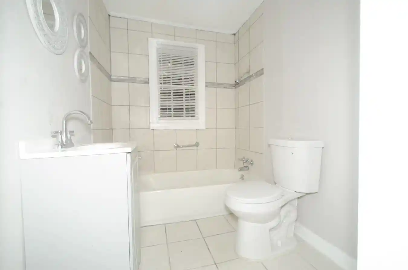 Photo 3 of Single family home for sale at 31 W Biscayne Rd, Memphis, TN 38109 | MLS# 10225678 | Listing updated on 2026-07-13