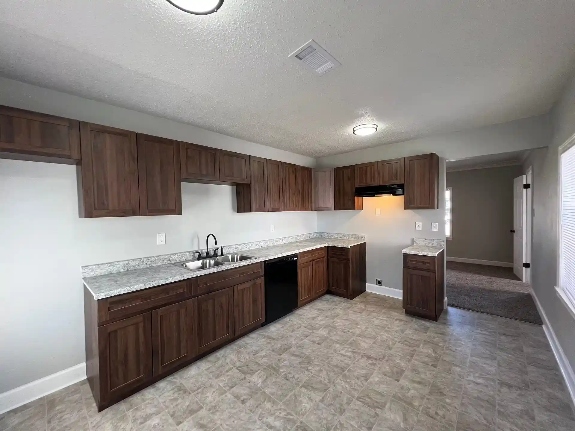 Photo 3 of Sale Pending at 1756 S Lauderdale St, Memphis, TN 38106 | MLS# 10225707 | Listing updated on 2026-07-10