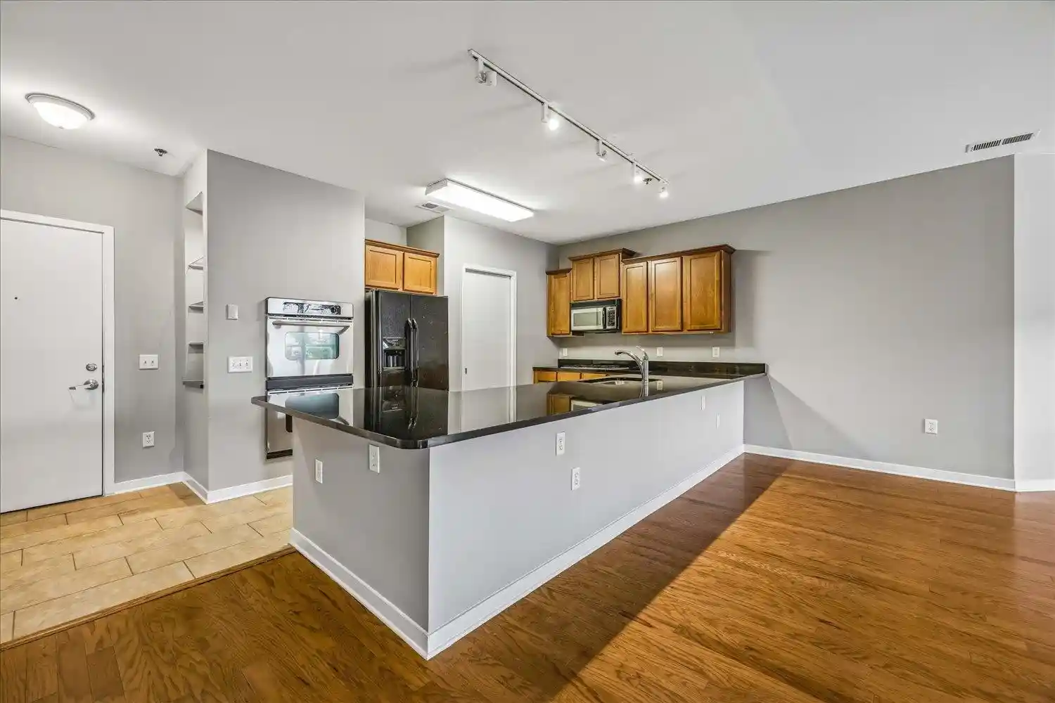 Photo 2 of Condo for sale at 426 N Front St #104, Memphis, TN 38103 | MLS# 10225724 | Listing updated on 2026-07-10