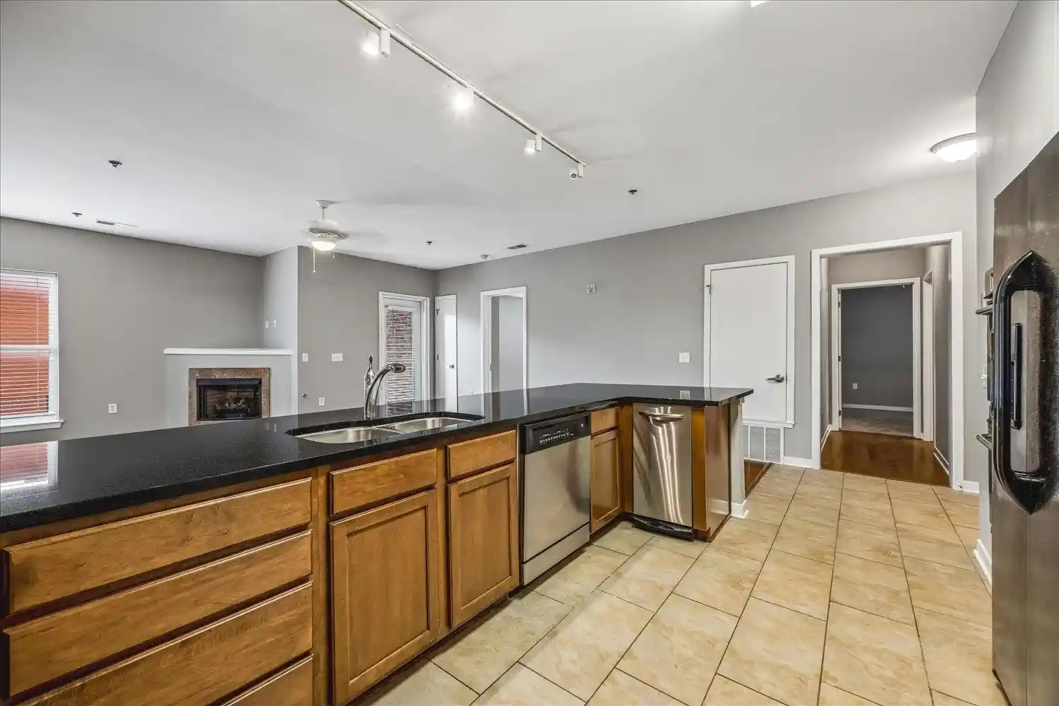 Photo 3 of Condo for sale at 426 N Front St #104, Memphis, TN 38103 | MLS# 10225724 | Listing updated on 2026-07-10