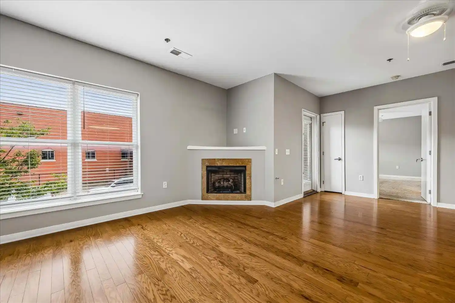 Listing Photo 2 - Condo for sale in building located at 426 N Front St, Memphis, TN 38103 - Unit #104
