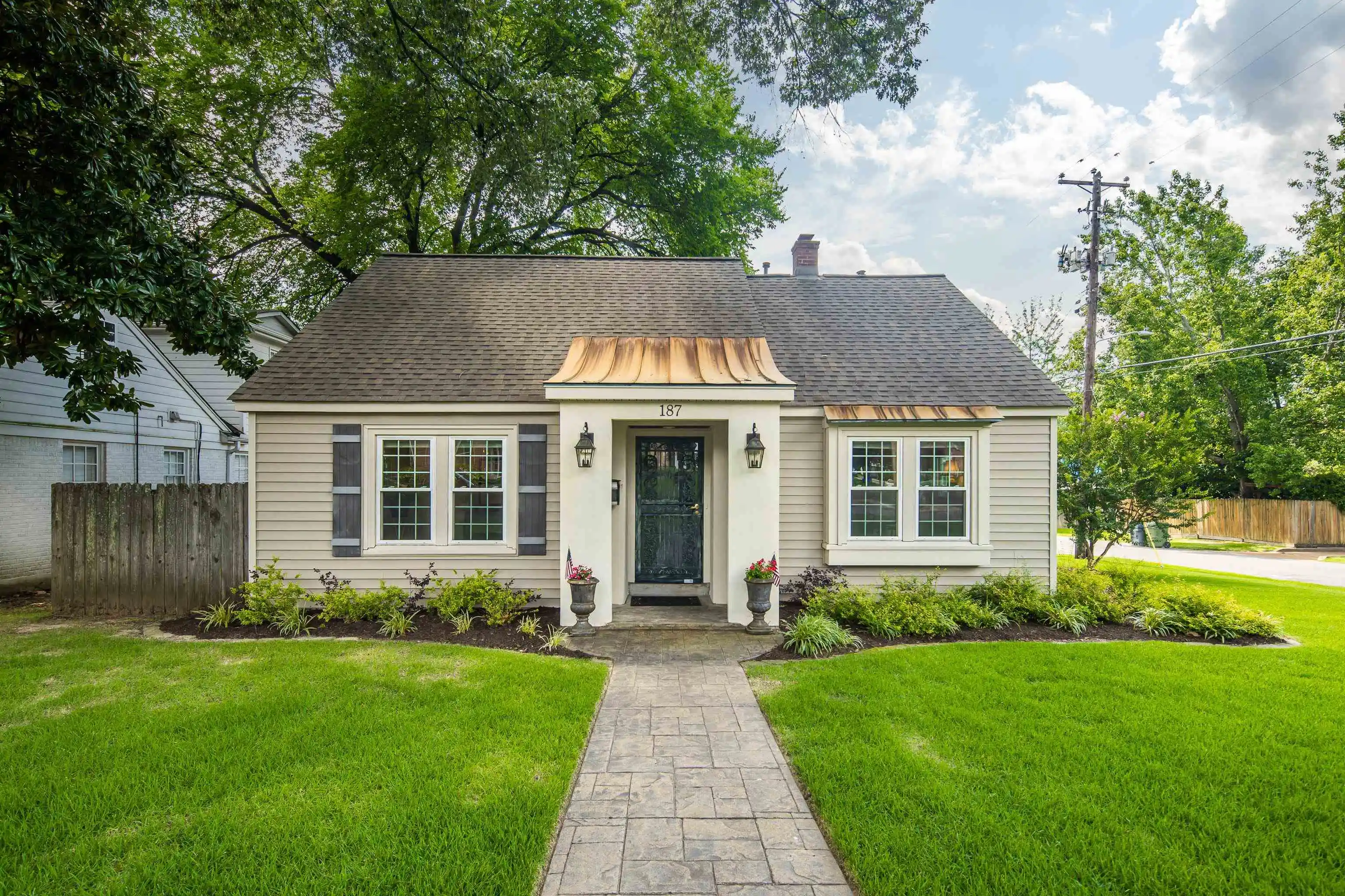 Photo 1 of Single family home for sale at 187 S Reese St, Memphis, TN 38111 | MLS# 10225737 | Listing updated on 2026-09-09