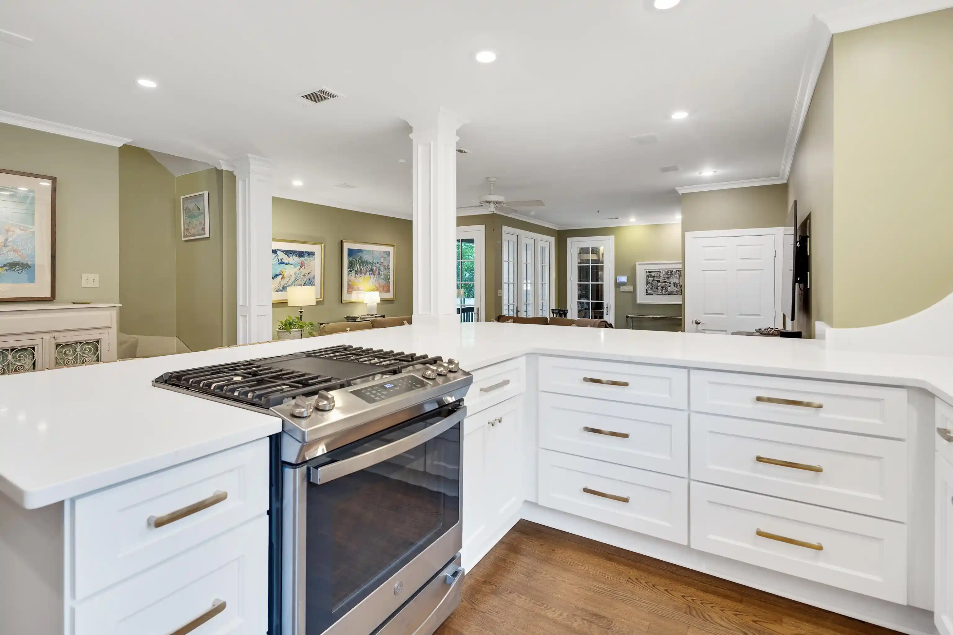 Photo 2 of Single family home for sale at 187 S Reese St, Memphis, TN 38111 | MLS# 10225737 | Listing updated on 2026-09-09
