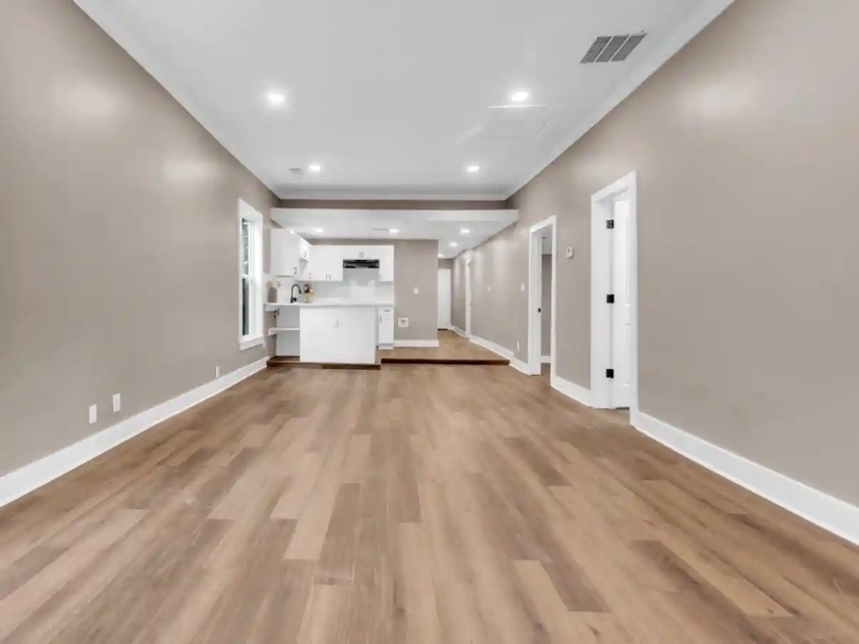 Photo 3 of Single family home for sale at 2107 Elzey Ave, Memphis, TN 38104 | MLS# 10225740 | Listing updated on 2026-08-12