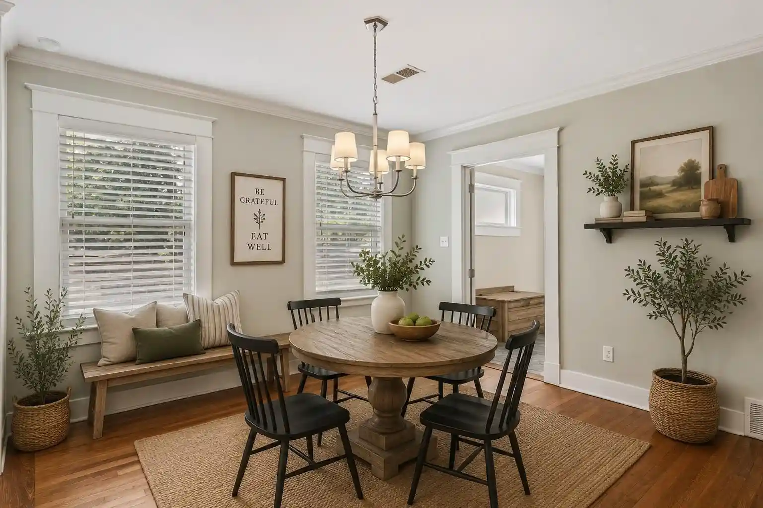 Photo 3 of Single family home for sale at 85 S White Sta Rd, Memphis, TN 38117 | MLS# 10225803 | Listing updated on 2026-09-19