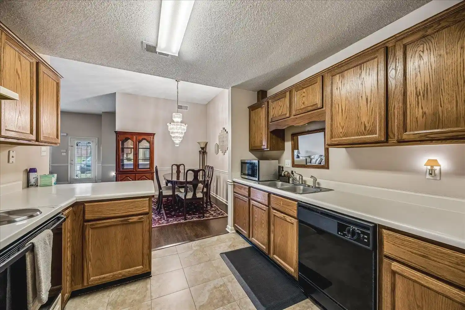 Photo 1 of Sale Pending at 6812 Meadow Chase Ln, Memphis, TN 38115 | MLS# 10225820 | Listing updated on 2026-10-12