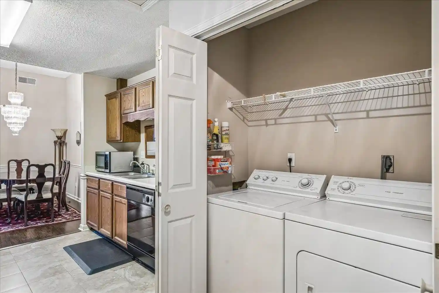 Photo 2 of Sale Pending at 6812 Meadow Chase Ln, Memphis, TN 38115 | MLS# 10225820 | Listing updated on 2026-10-12
