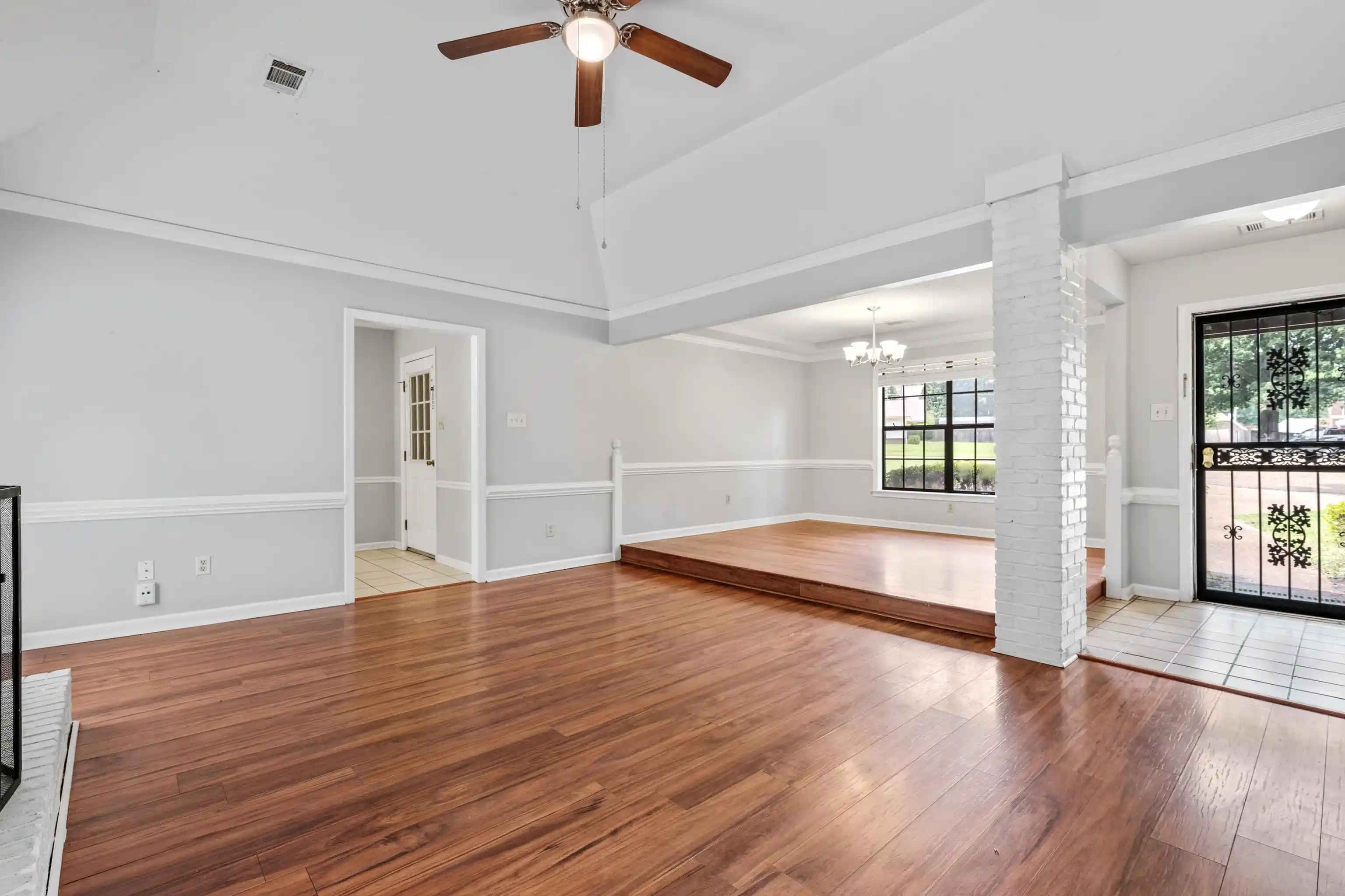 Photo 2 of Sale Pending at 5845 Pepper Xing St, Memphis, TN 38135 | MLS# 10225826 | Listing updated on 2026-09-16