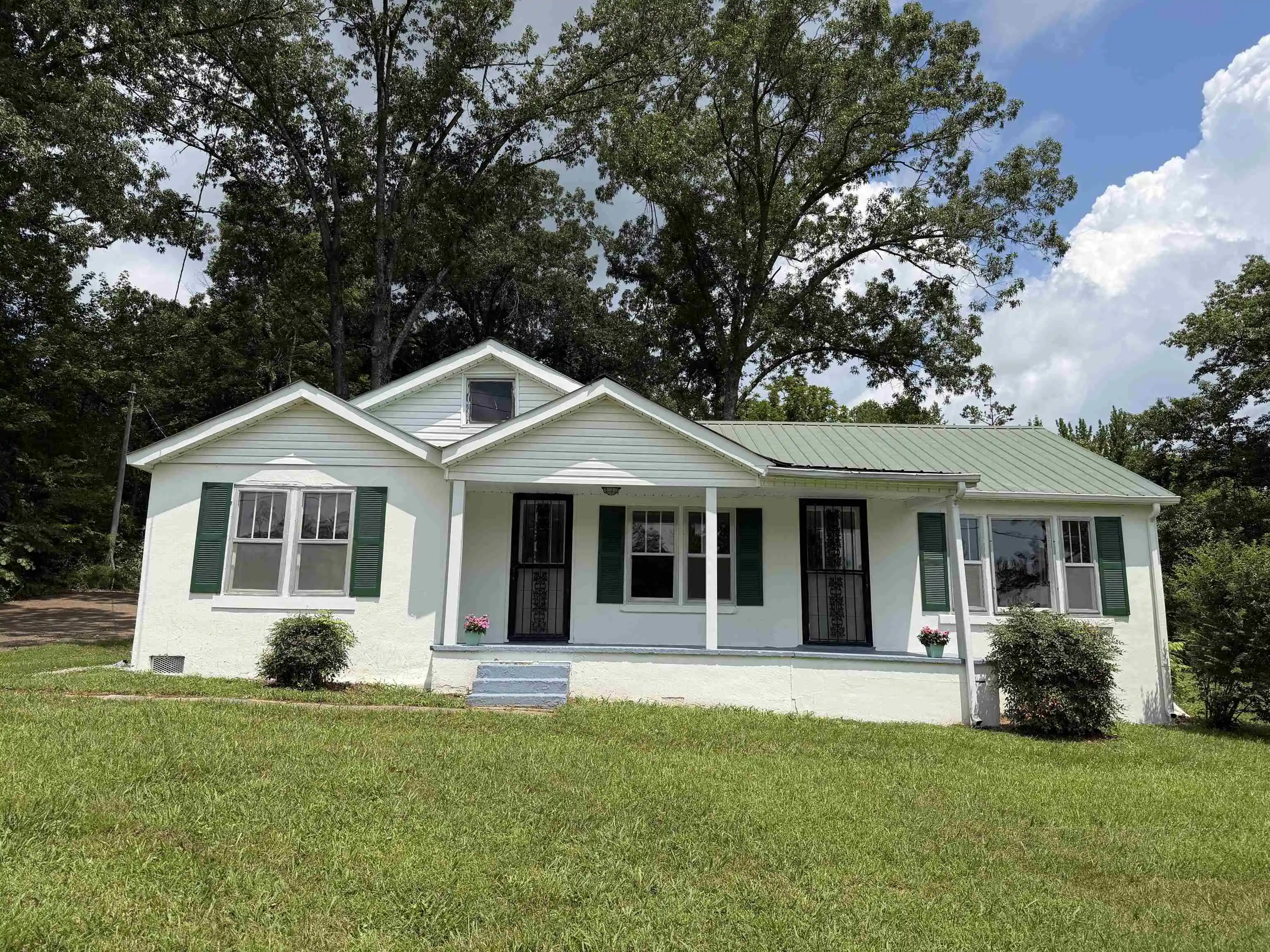 1st image of 185 Poplar Springs Rd, Savannah, TN 38372 | MLS# 10225827