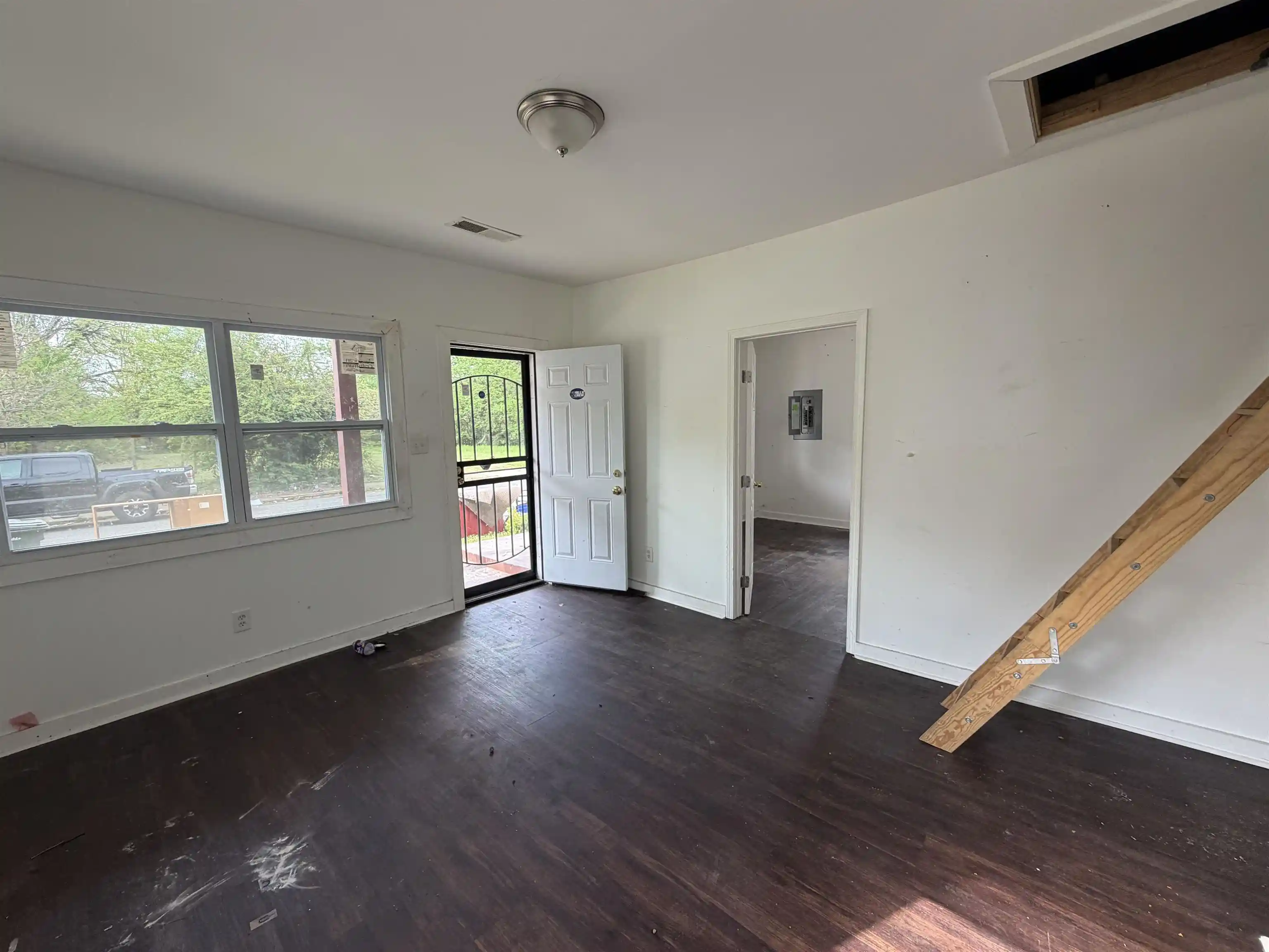 Photo 3 of Single family home for sale at 2180 Hunter Ave, Memphis, TN 38108 | MLS# 10225845 | Listing updated on 2026-09-11