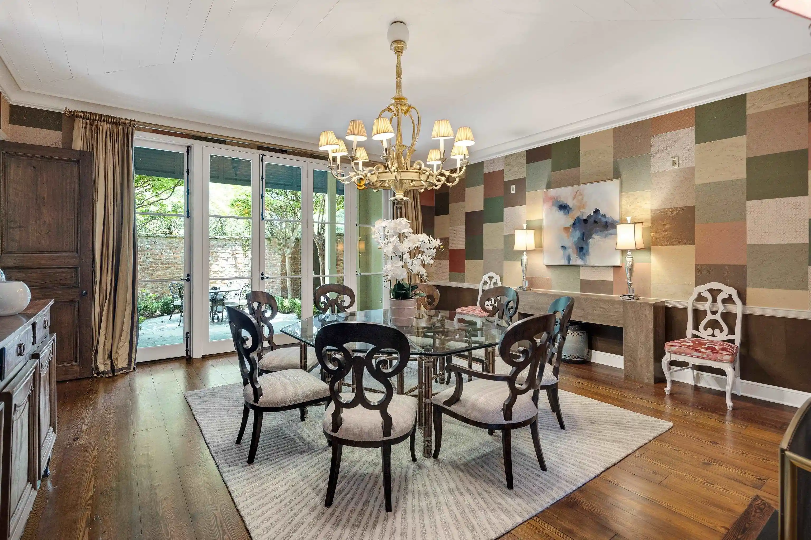 Photo 3 of Mansion for sale at 4351 Tuckahoe Rd, Memphis, TN 38117 | MLS# 10225847 | Listing updated on 2026-09-01
