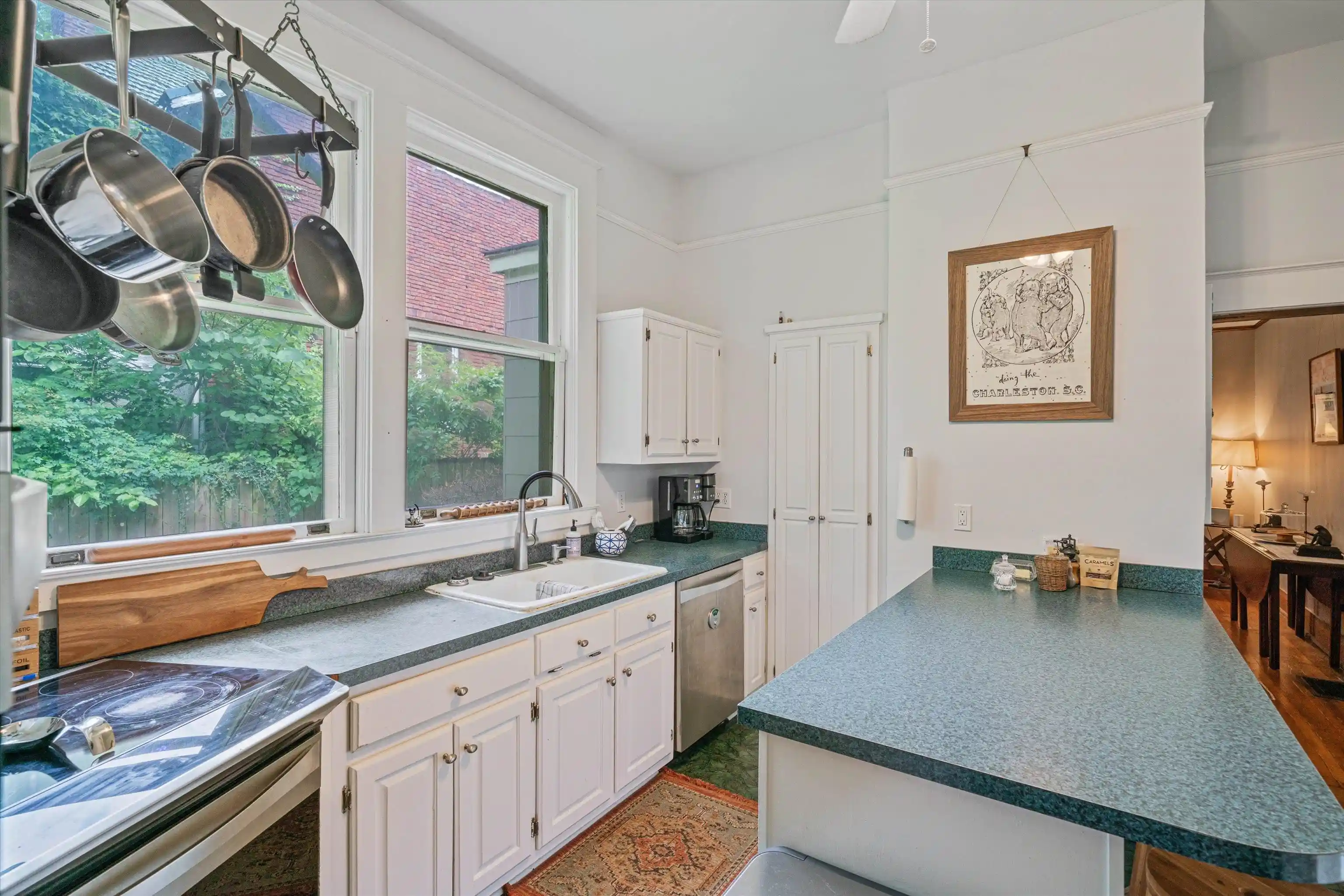 Photo 3 of Single family home for sale at 1270 Carr Ave, Memphis, TN 38104 | MLS# 10225865 | Listing updated on 2026-09-11