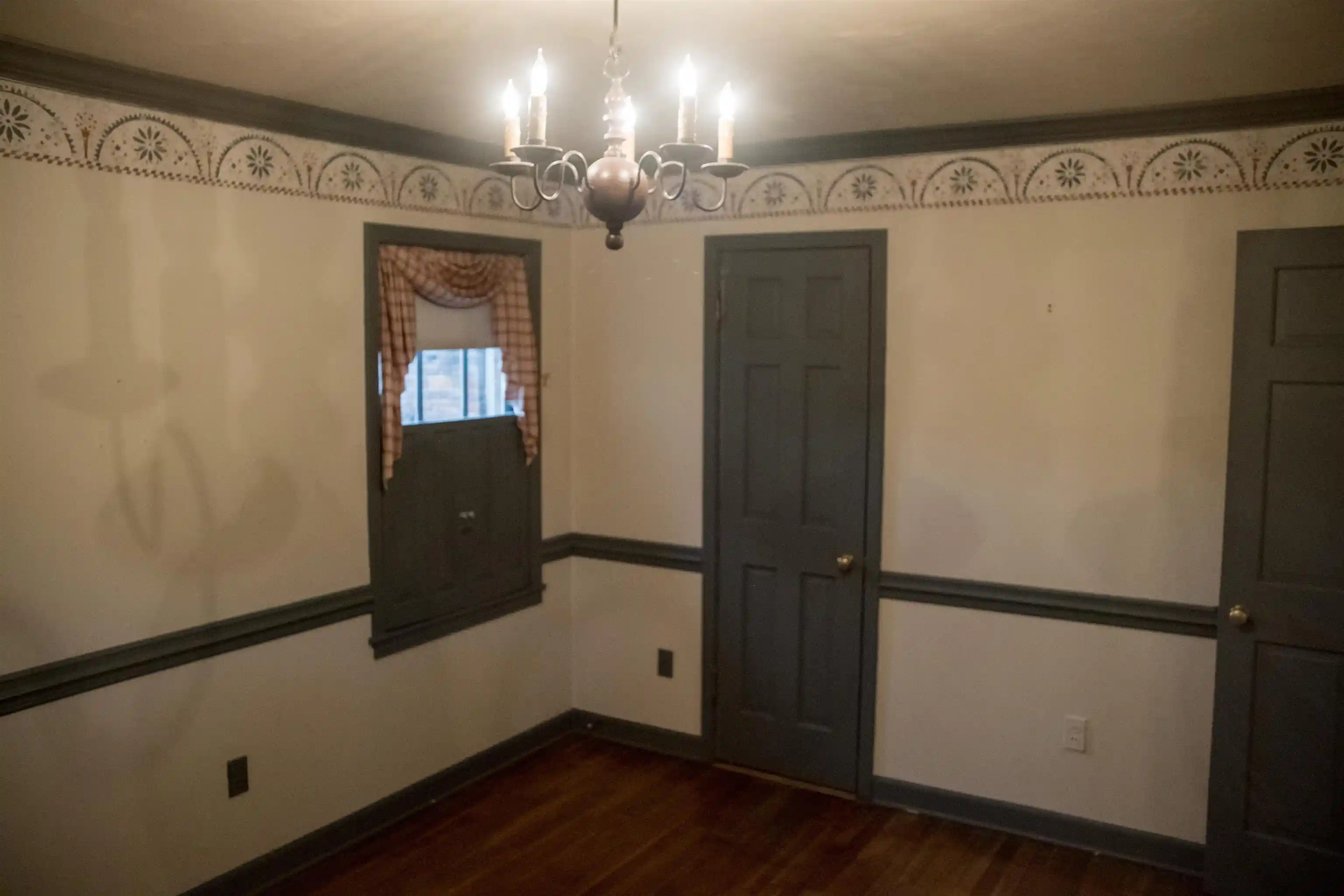 Photo 3 of Sale Pending at 5330 Timmons Ave, Memphis, TN 38119 | MLS# 10225868 | Listing updated on 2026-09-16