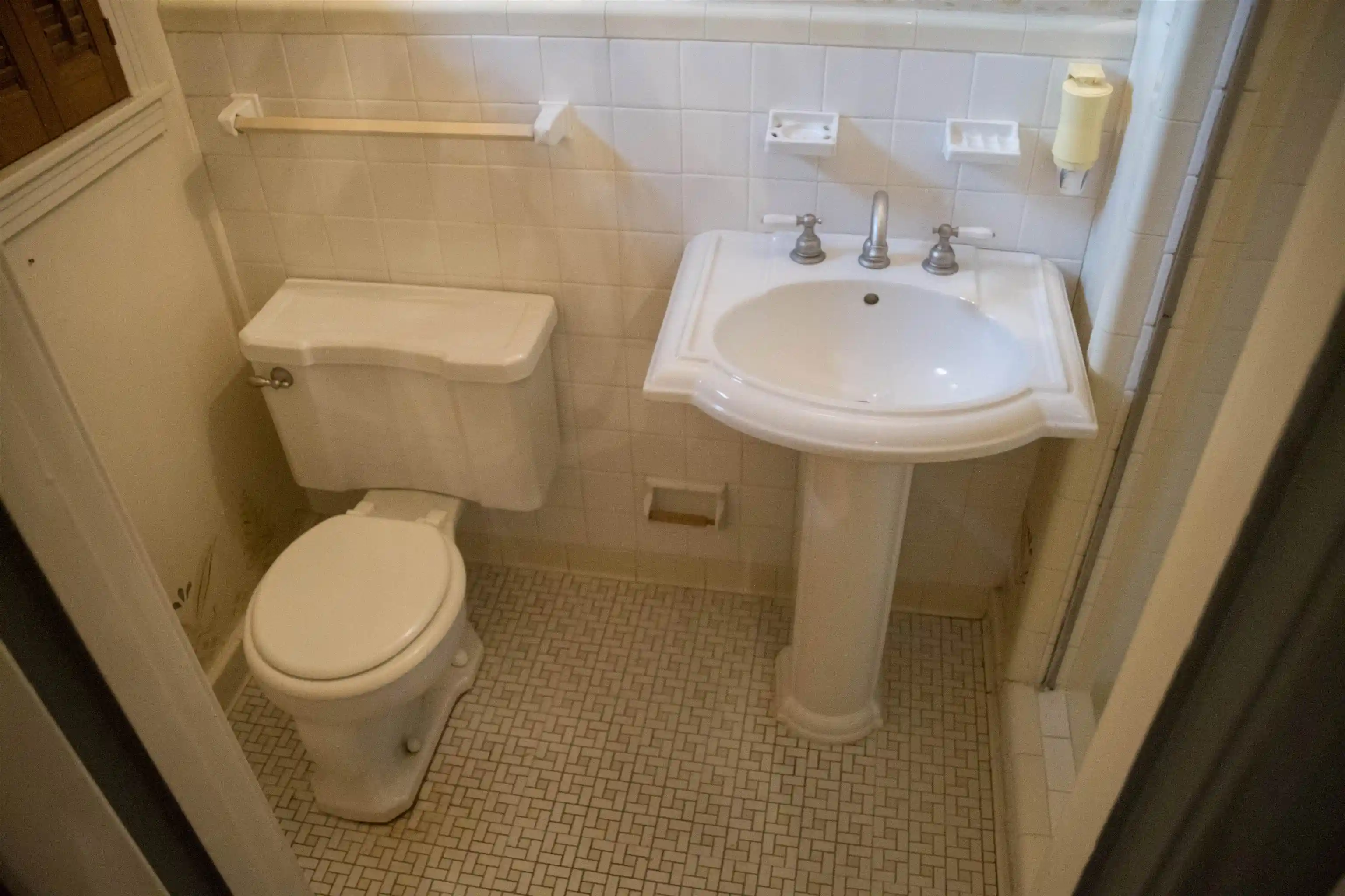 Photo 4 of Sale Pending at 5330 Timmons Ave, Memphis, TN 38119 | MLS# 10225868 | Listing updated on 2026-09-16