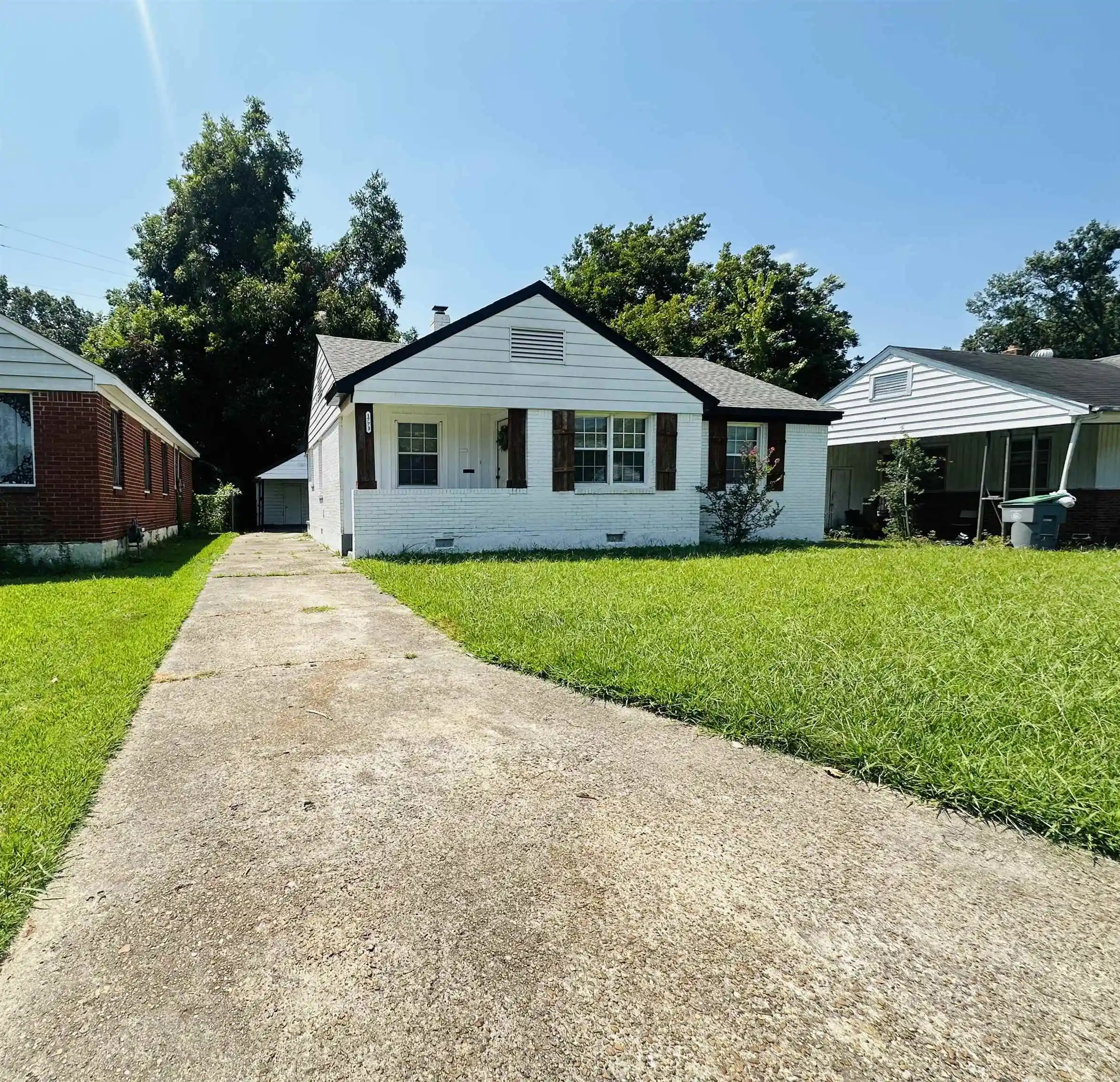 Photo 1 of Single family home for sale at 1773 Greenview Cir, Memphis, TN 38108 | MLS# 10225878 | Listing updated on 2026-09-02