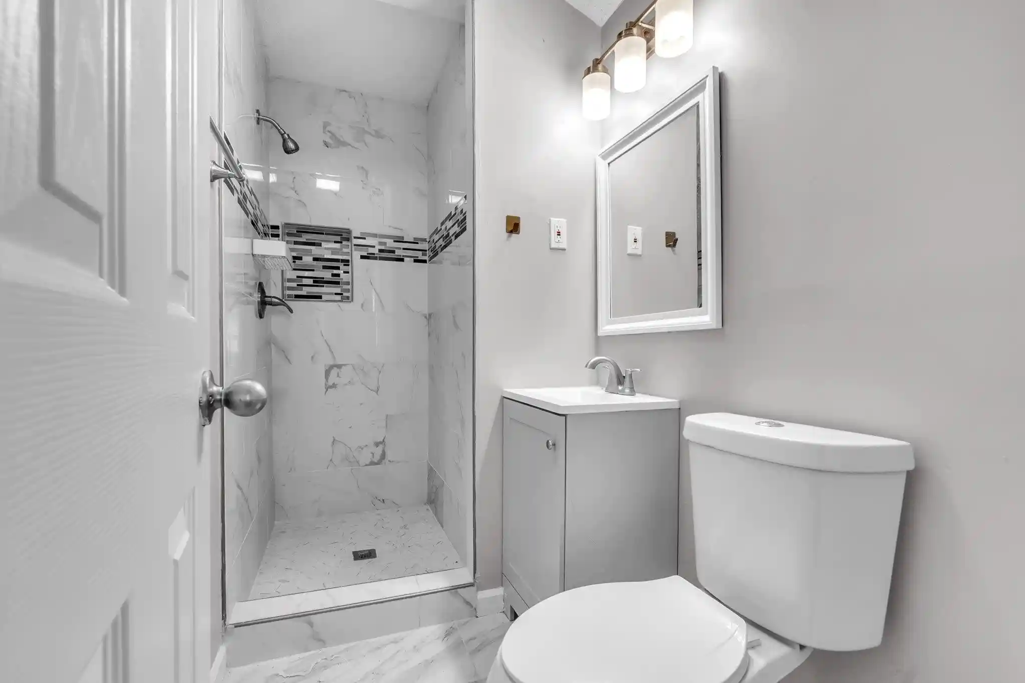 Photo 3 of Sale Pending at 3664 Kipling Ave, Memphis, TN 38128 | MLS# 10225916 | Listing updated on 2026-10-02