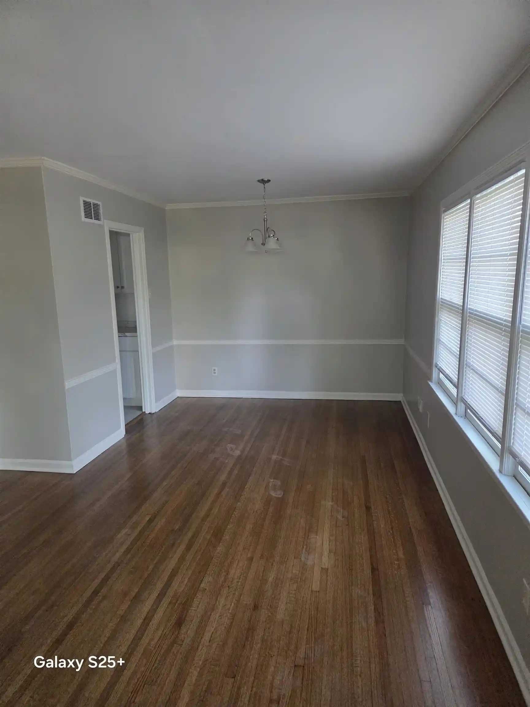 Photo 4 of Single family home for sale at 4928 Willow Rd, Memphis, TN 38117 | MLS# 10225926 | Listing updated on 2026-09-02
