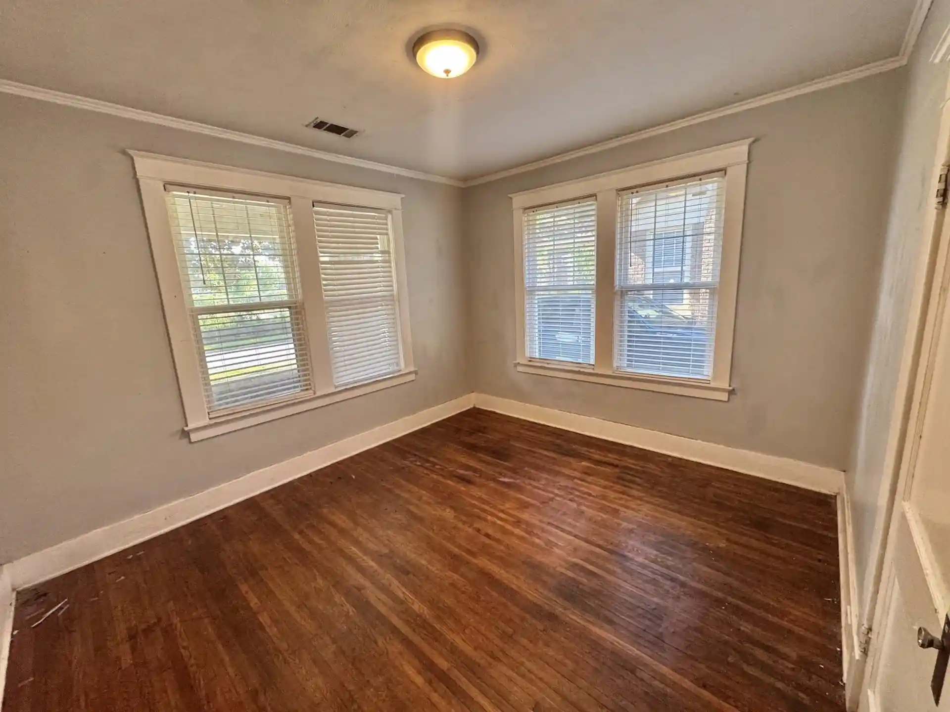 Photo 3 of Single family home for sale at 855 Dickinson St, Memphis, TN 38107 | MLS# 10225944 | Listing updated on 2026-09-15