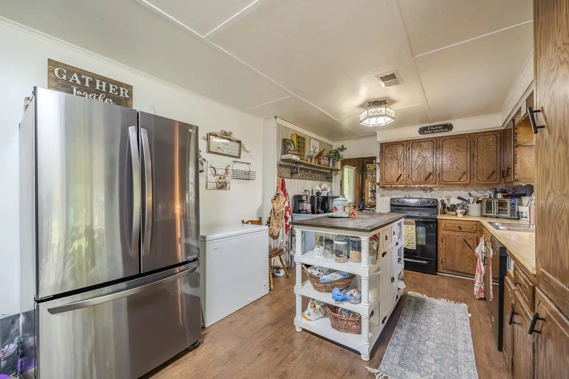 Photo 3 of Sale Pending at 261 Macon St, Savannah, TN 38372 | MLS# 10225965 | Listing updated on 2026-08-12