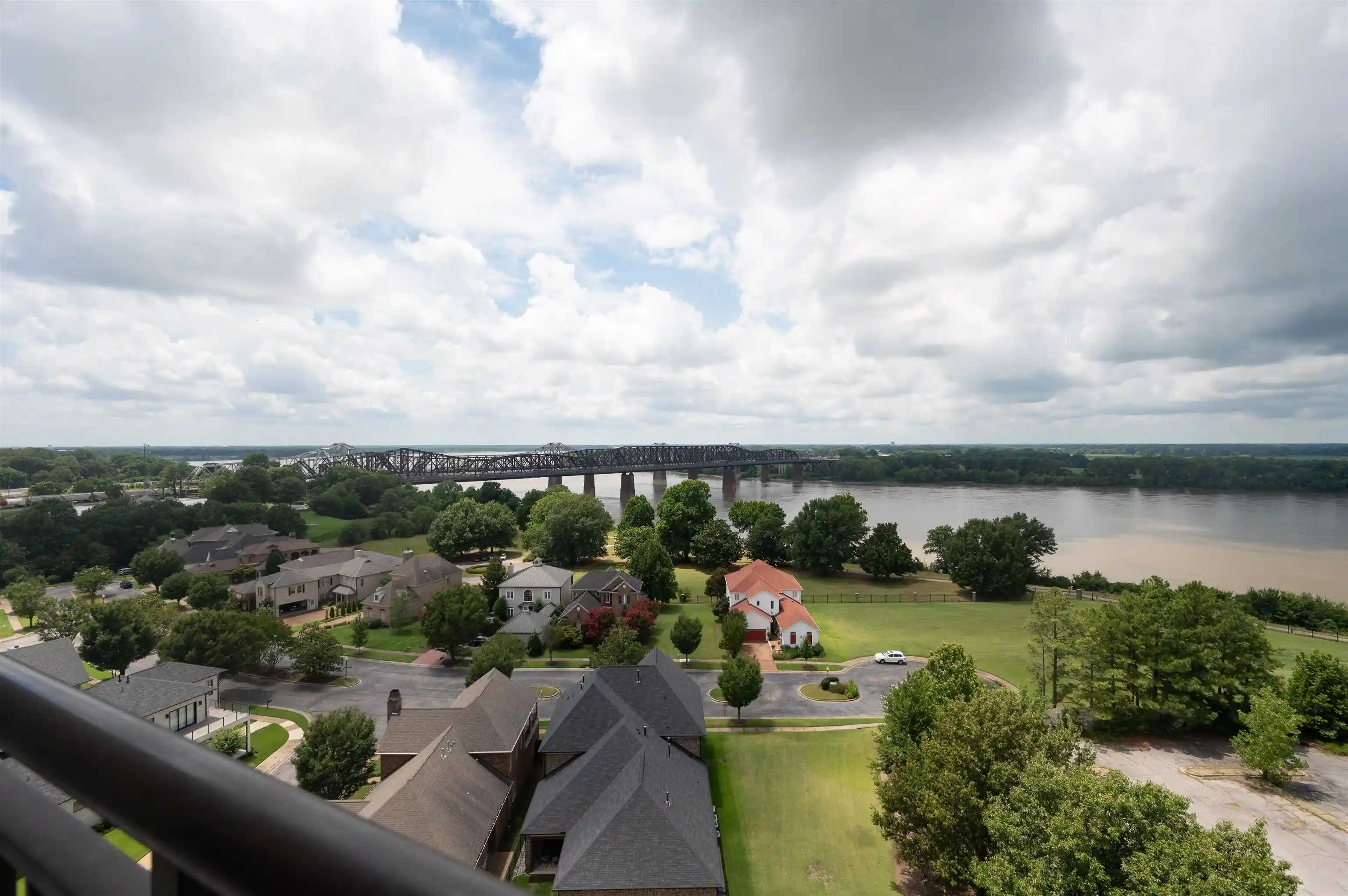 Photo 3 of Condo for sale at 717 S Riverside Dr #1108, Memphis, TN 38103 | MLS# 10226001 | Listing updated on 2026-09-21
