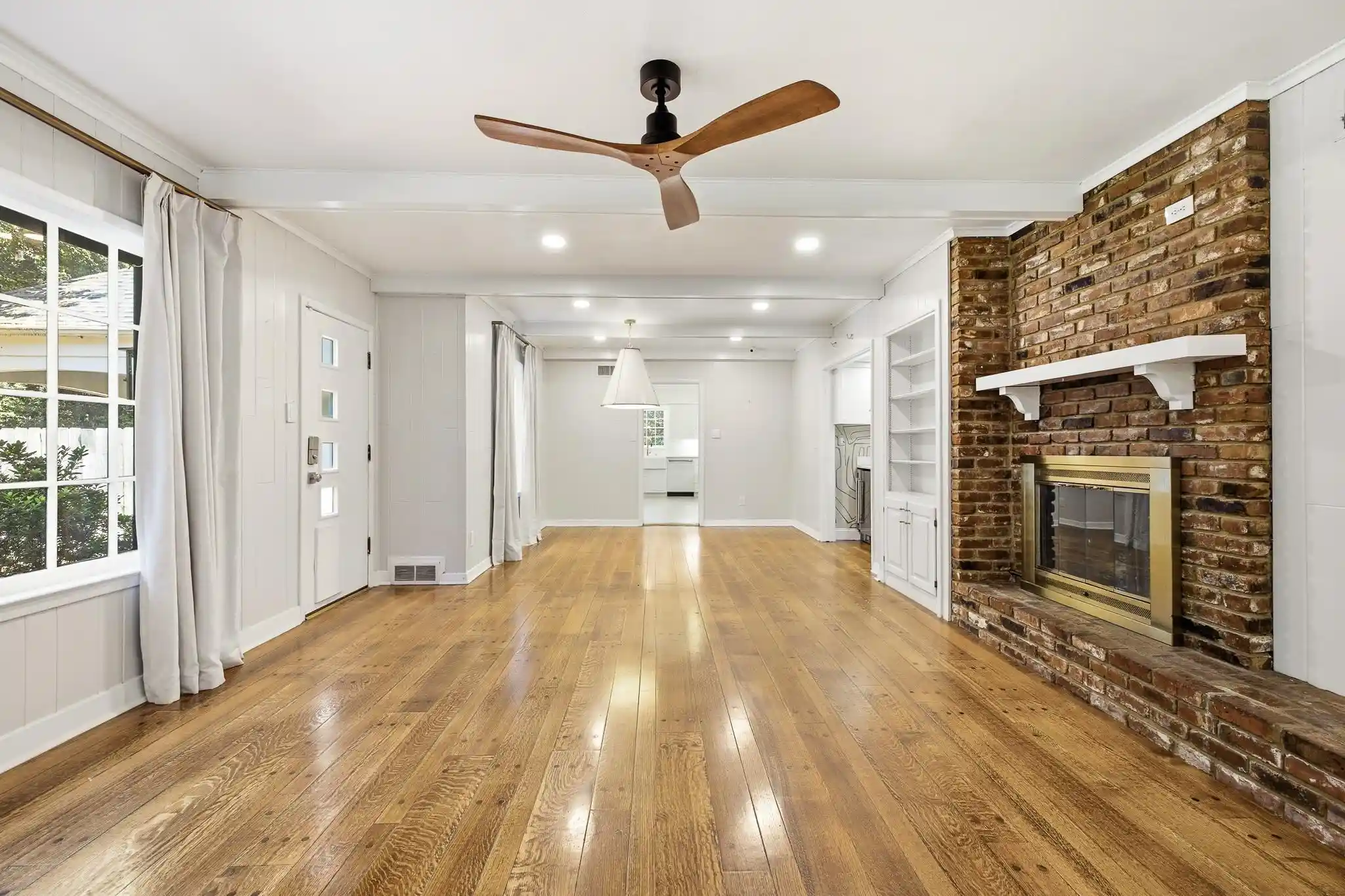 Photo 2 of Single family home for sale at 271 Wakefield Dr, Memphis, TN 38117 | MLS# 10226005 | Listing updated on 2026-09-10