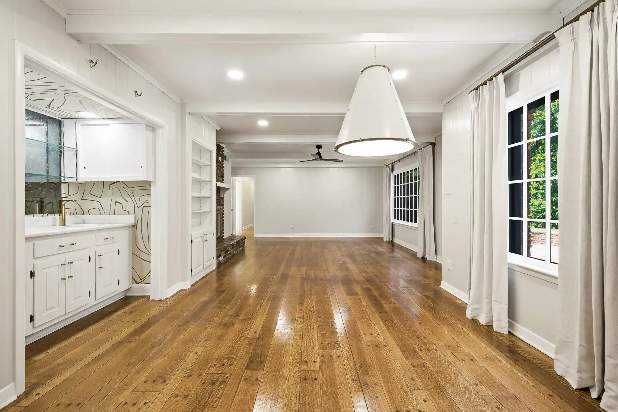 Photo 3 of Single family home for sale at 271 Wakefield Dr, Memphis, TN 38117 | MLS# 10226005 | Listing updated on 2026-09-10
